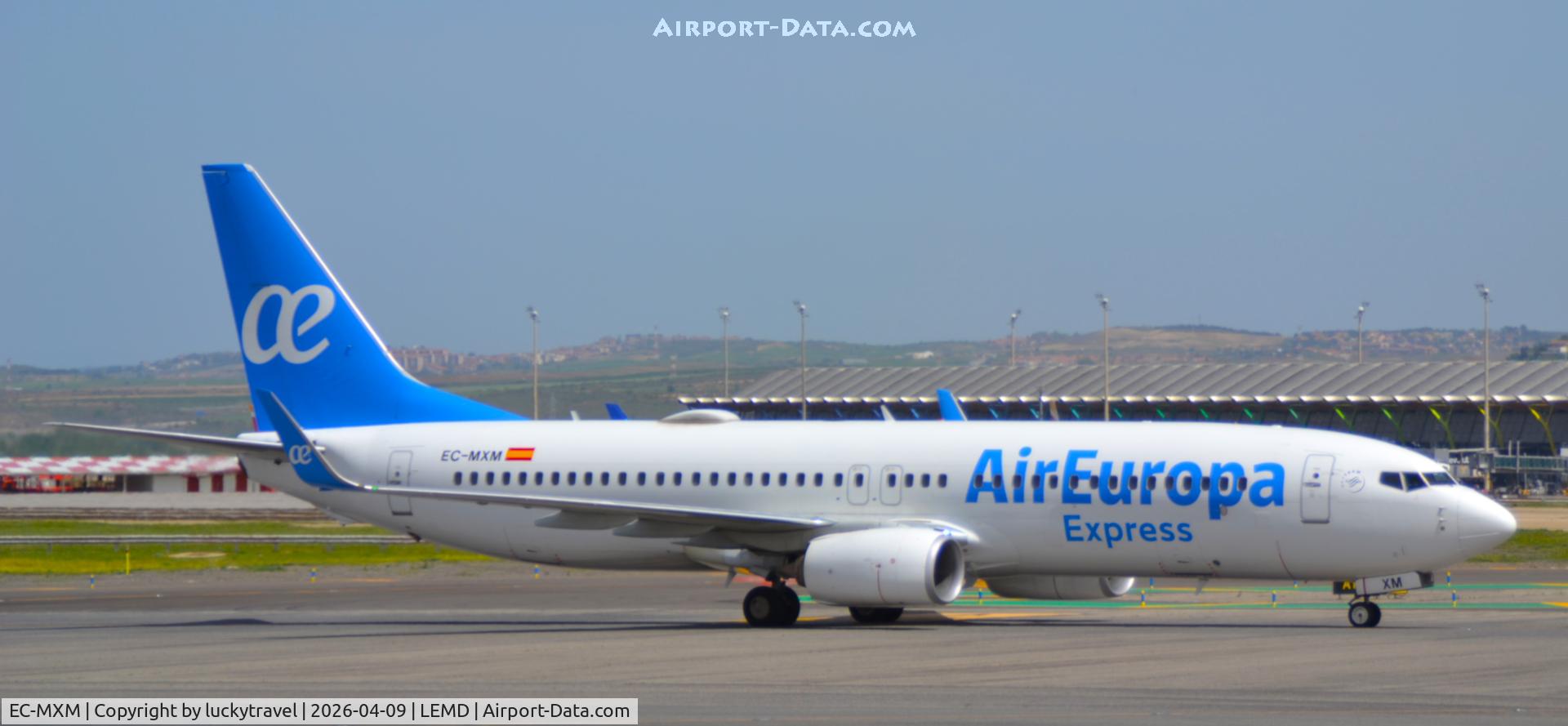 Aircraft EC-MXM, 2018 Boeing 737-800, c/n 60591, Air Europa Express B737-800 taxiing at Madrid (LEMD) to Terminal 2 after Landing, at LEMD, photo by luckytravel