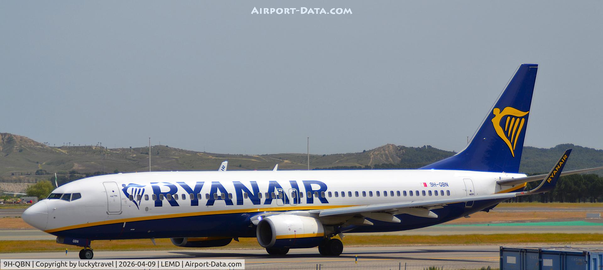 Aircraft 9H-QBN, 2015 Boeing 737-8AS, c/n 44710 l/n 5677, Ryanair B737-800 taxiing at Madrid (LEMD) to takeoff RWY36R, at LEMD, photo by luckytravel