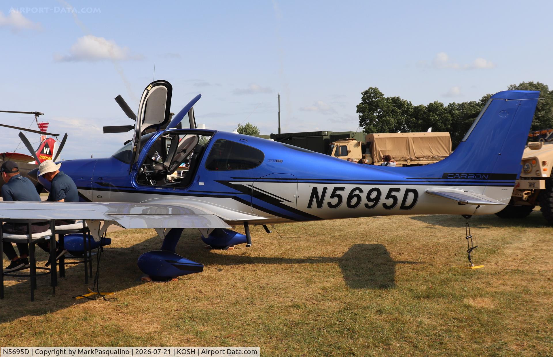 Aircraft N5695D, 2026 Cirrus SR22, c/n 11395, Cirrus SR22, at KOSH, photo by MarkPasqualino