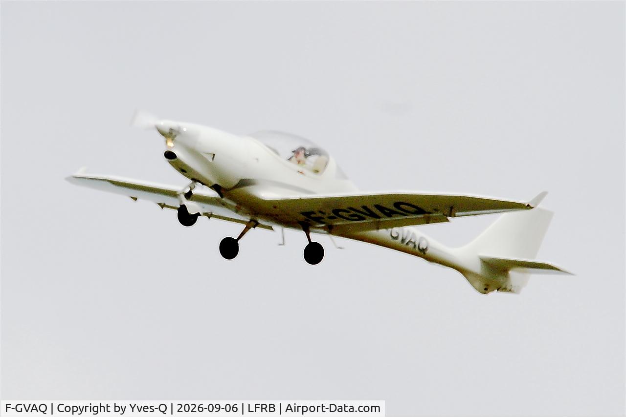 Aircraft F-GVAQ, Aquila A210 (AT01), c/n AT01-104, Aquila A210 (AT01), Take off rwy 25L, Brest-Bretagne Airport (LFRB-BES), at LFRB, photo by Yves-Q