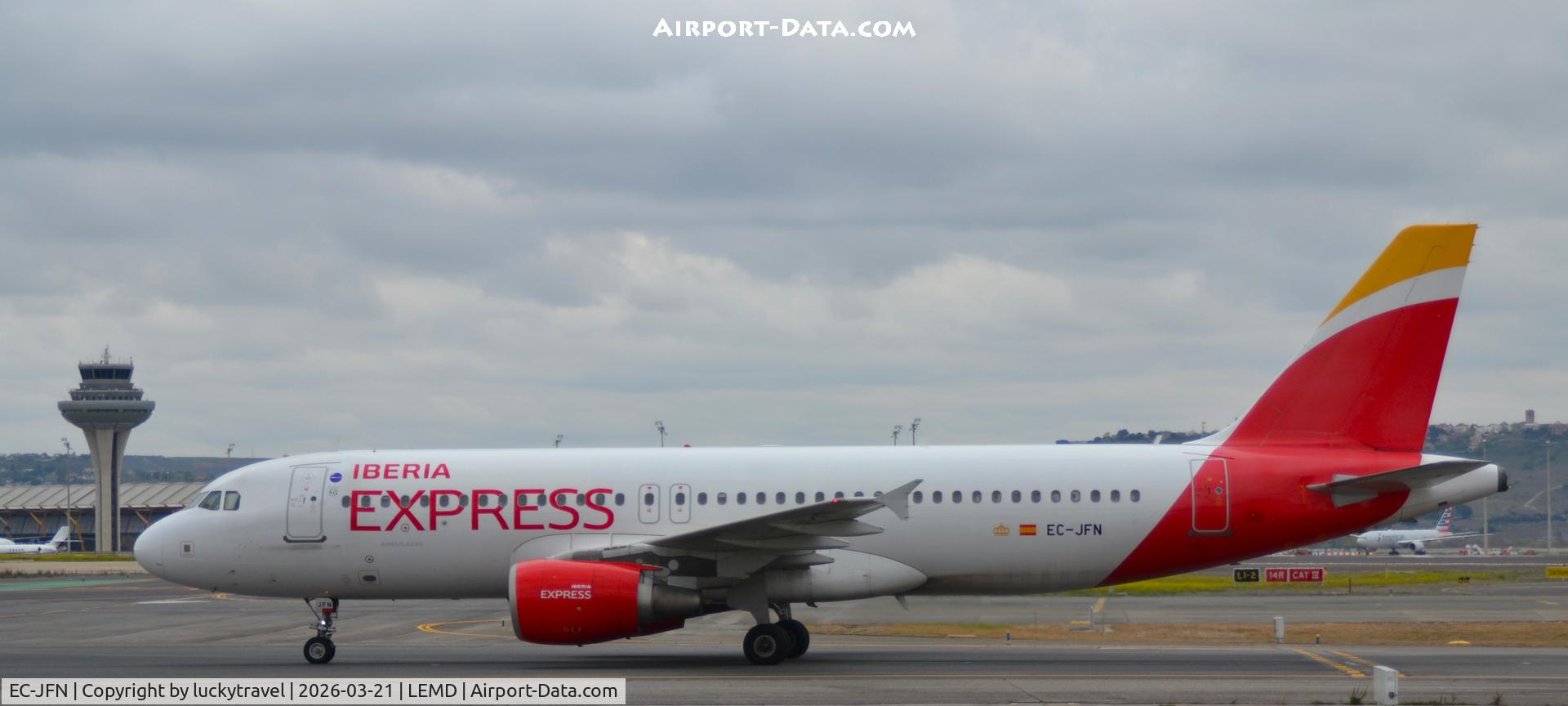 Aircraft EC-JFN, 2005 Airbus A320-214, c/n 2391, Iberia Express A320-200 taxiing at Madrid (LEMD) to takeoff RWY36L, at LEMD, photo by luckytravel