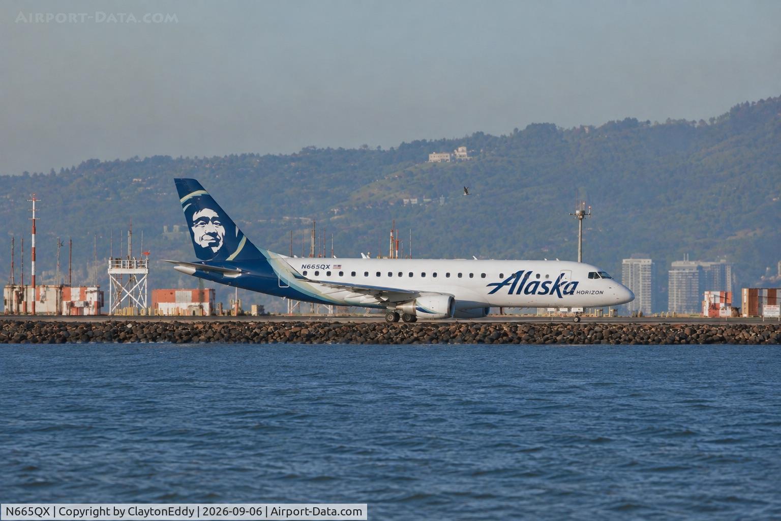 Aircraft N665QX, 2024 Embraer S A ERJ 170-200 LR, c/n 17000965, SFO 2026, photo by ClaytonEddy