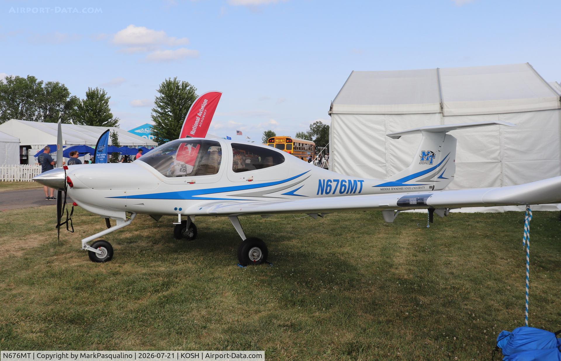 Aircraft N676MT, Diamond DA 40, c/n 40.1266, Diamond DA 40, at KOSH, photo by MarkPasqualino
