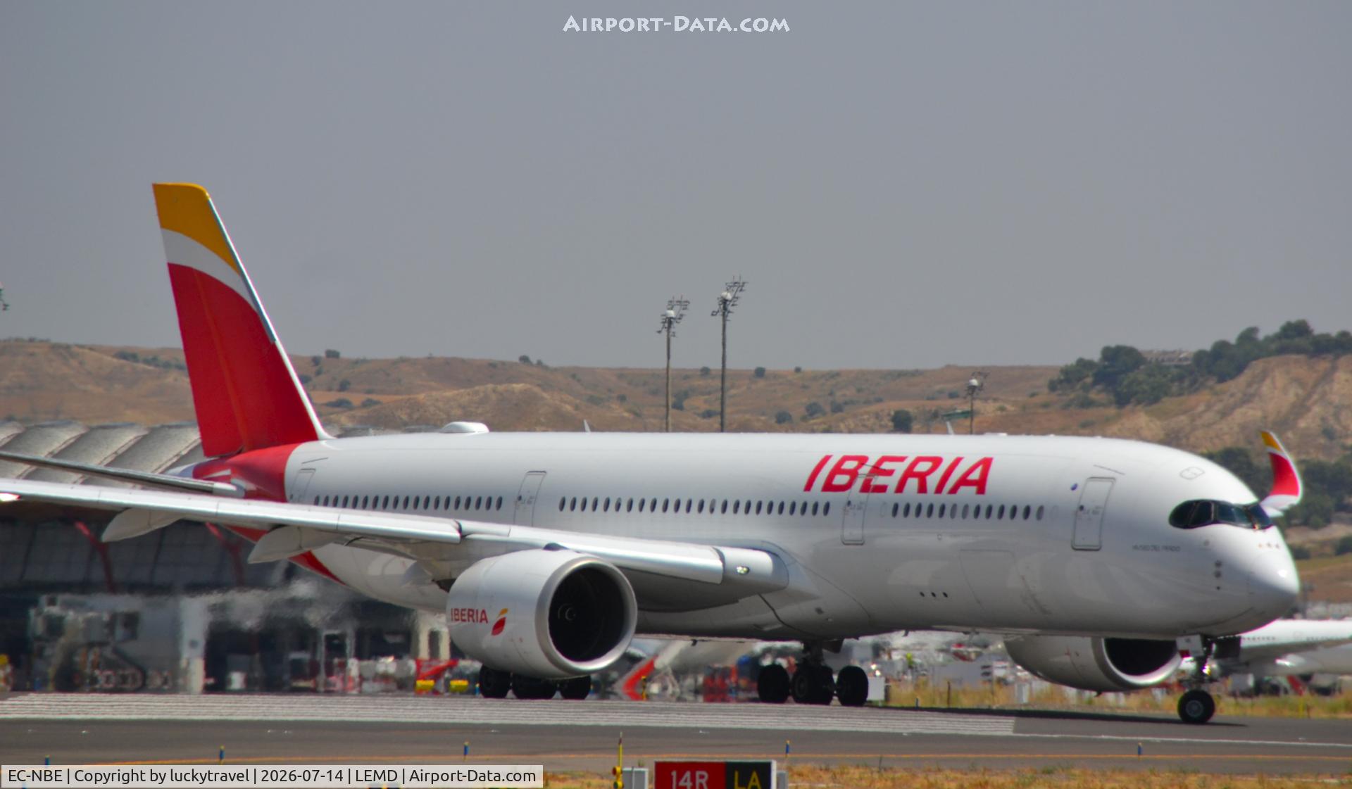 Aircraft EC-NBE, 2019 Airbus A350-941, c/n 271, Iberia A350-900 aligning RWY32L at Madrid (LEMD), at LEMD, photo by luckytravel