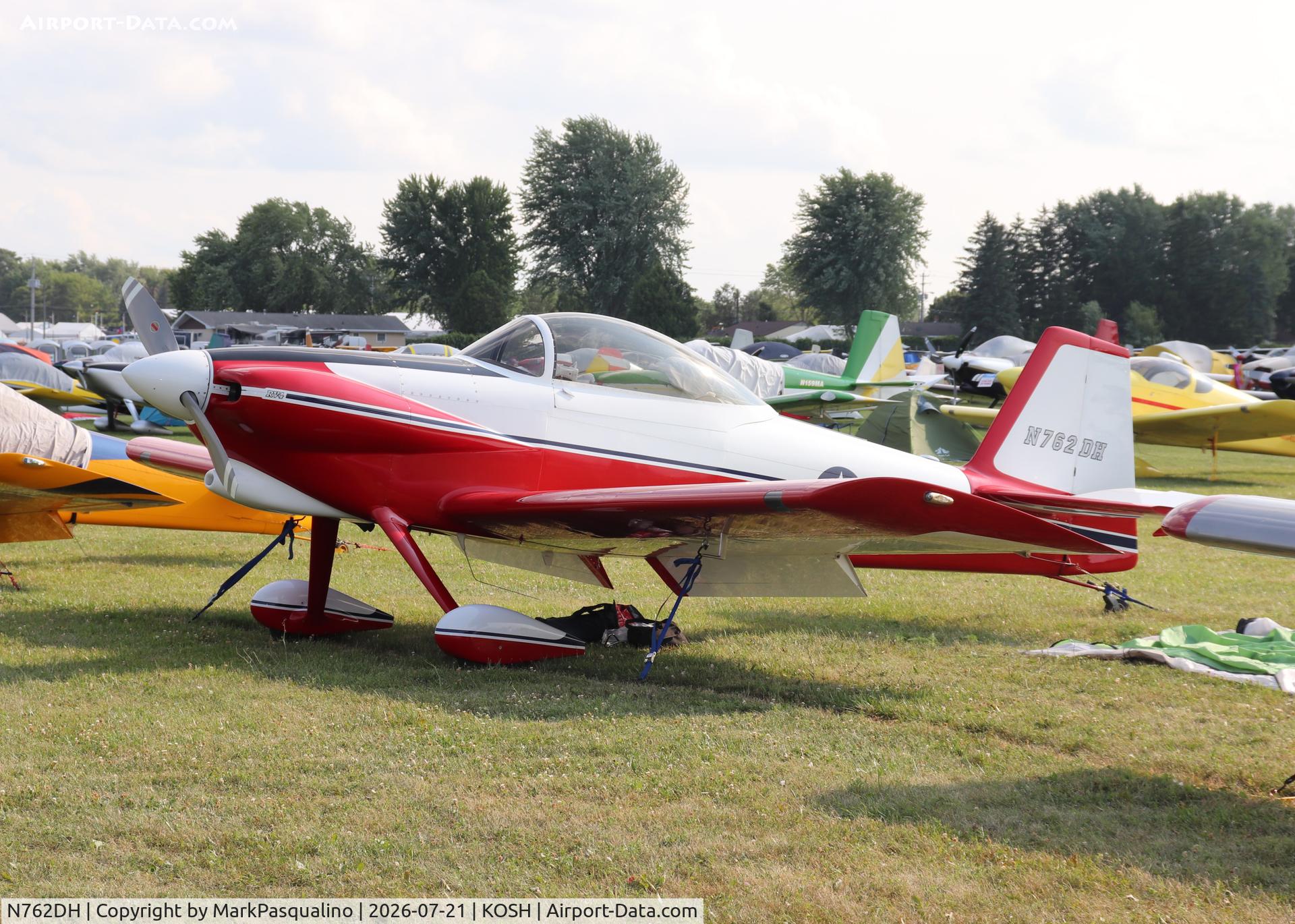 Aircraft N762DH, 1996 Vans RV-4, c/n 3636, Vans RV-4, at KOSH, photo by MarkPasqualino