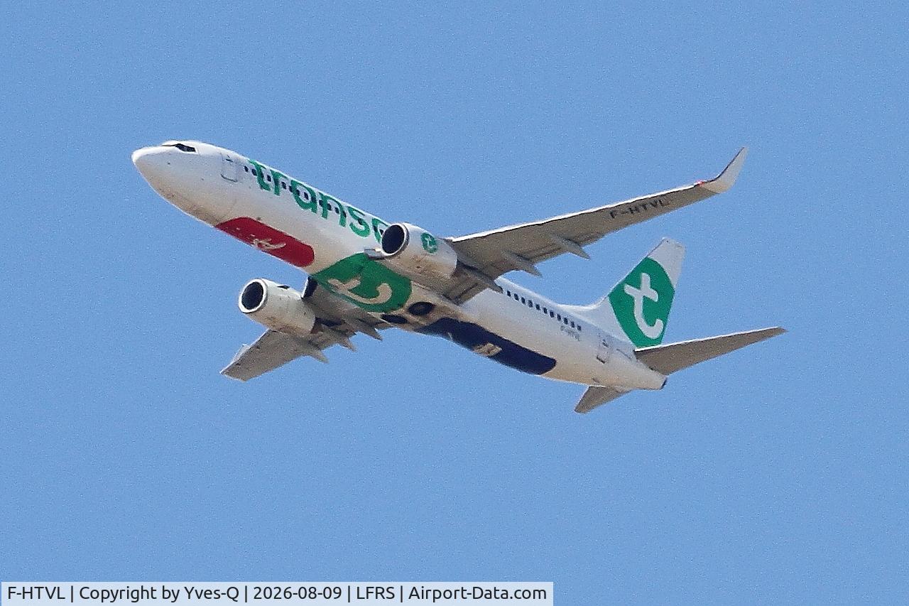 Aircraft F-HTVL, 2008 Boeing 737-8Q8, c/n 35276, Boeing 737-8Q8, Climbing from rwy 03, Nantes-Atlantique airport (LFRS-NTE), at LFRS, photo by Yves-Q