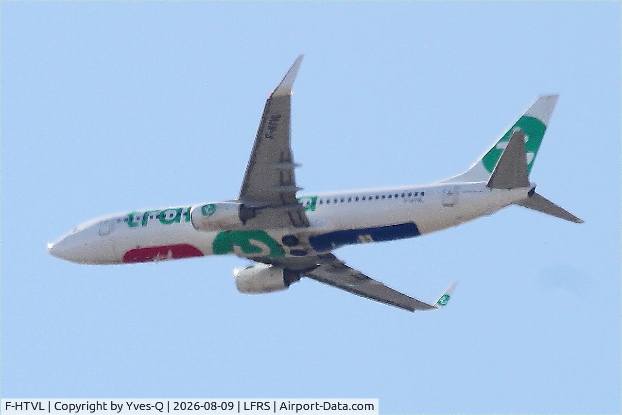 Aircraft F-HTVL, 2008 Boeing 737-8Q8, c/n 35276, Boeing 737-8Q8, long approach rwy 21, Nantes-Atlantique airport (LFRS-NTE), at LFRS, photo by Yves-Q