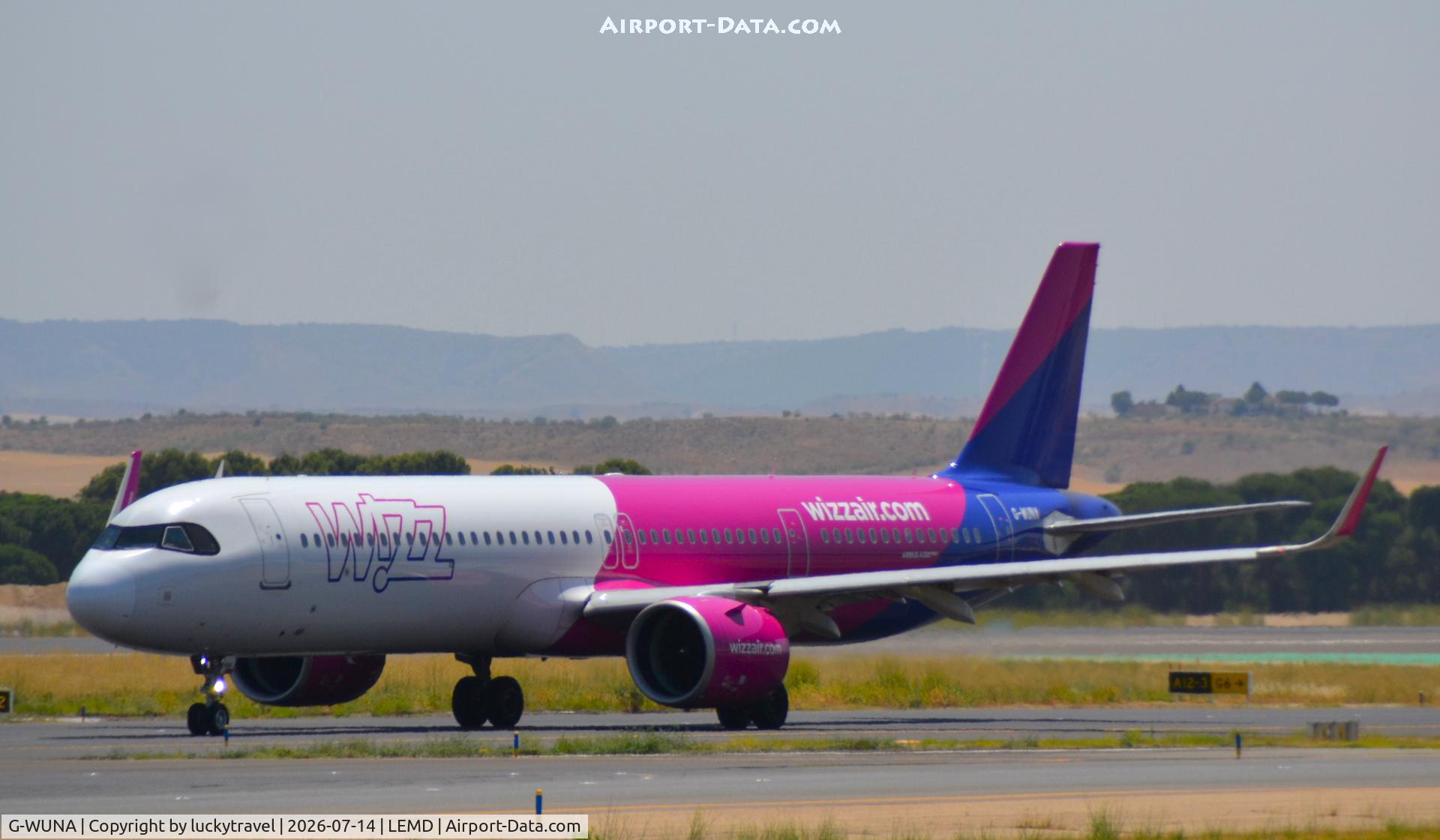 Aircraft G-WUNA, 2023 Airbus A321-271NX, c/n 11591, WizzAir A321neo taxiing at Madrid (LEMD) to takeoff RWY32L, at LEMD, photo by luckytravel
