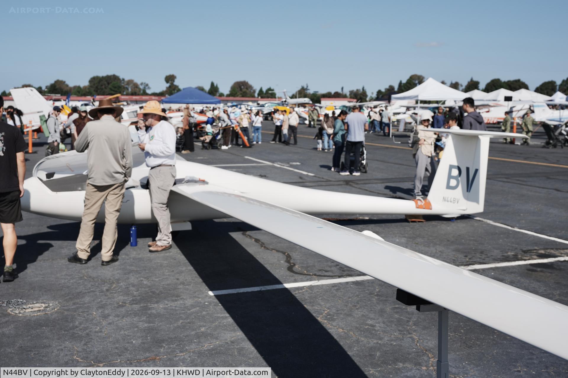 Aircraft N44BV, 1991 Schempp-Hirth VENTUS C, c/n 496, Hayward airport Open House in California 2026, at KHWD, photo by ClaytonEddy
