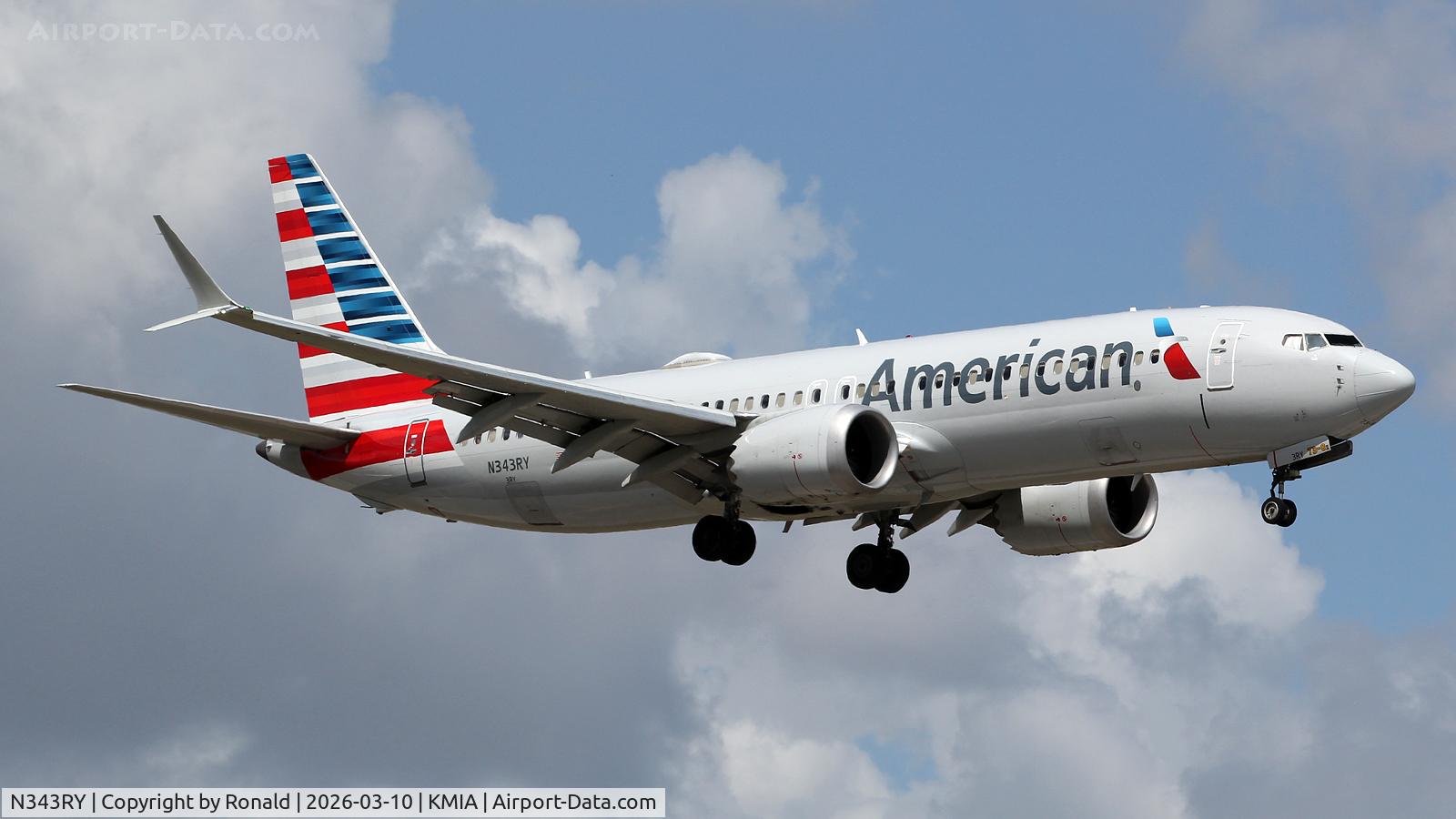 Aircraft N343RY, 2019 Boeing 737-8 MAX, c/n 44467 l/n 7355, at mia, at KMIA, photo by Ronald