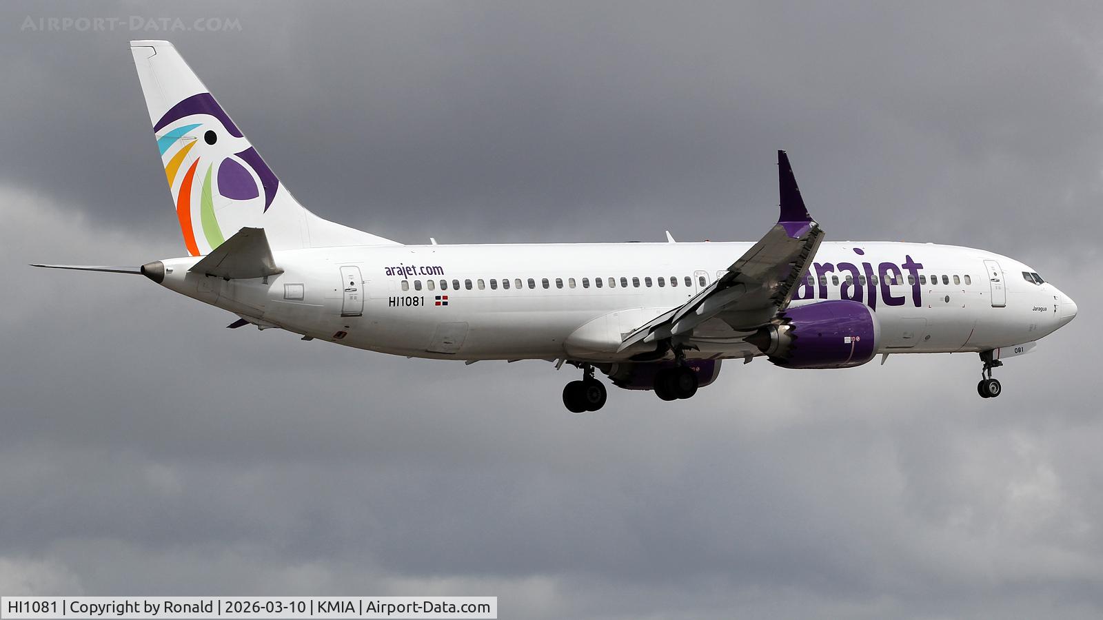 Aircraft HI1081, 2018 Boeing 737-8 MAX, c/n 44300 l/n 7518, at mia, at KMIA, photo by Ronald