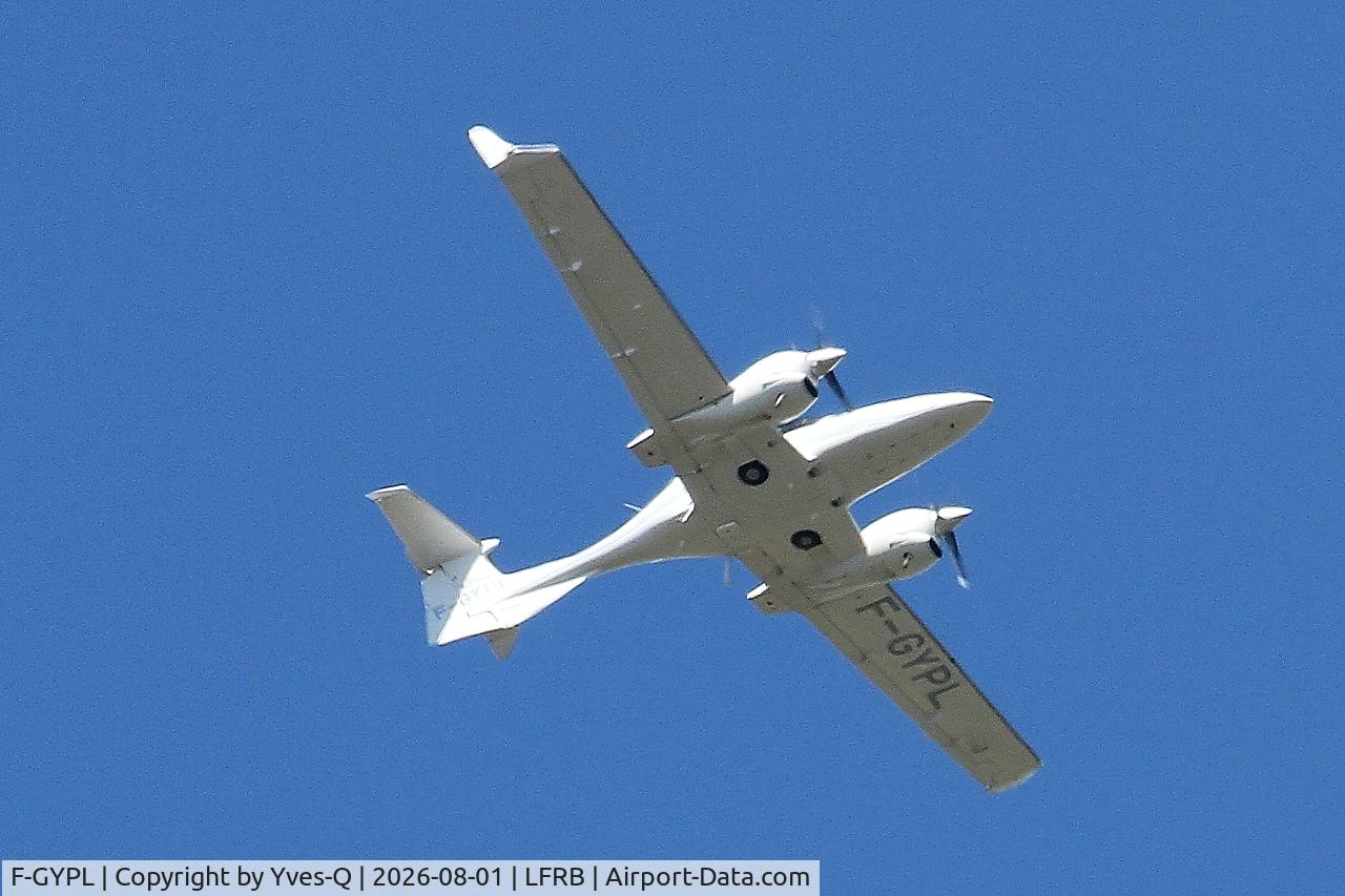Aircraft F-GYPL, Diamond DA-42 Twin Star, c/n 42.050, Diamond DA-42, Flight over Brest-Bretagne airport (LFRB-BES), at LFRB, photo by Yves-Q