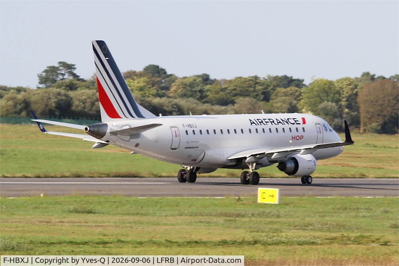 Aircraft F-HBXJ, 2010 Embraer 170ST (ERJ-170-100ST), c/n 17000312, Embraer 170ST, Take off run rwy 07R, Brest-Bretagne airport (LFRB-BES), at LFRB, photo by Yves-Q