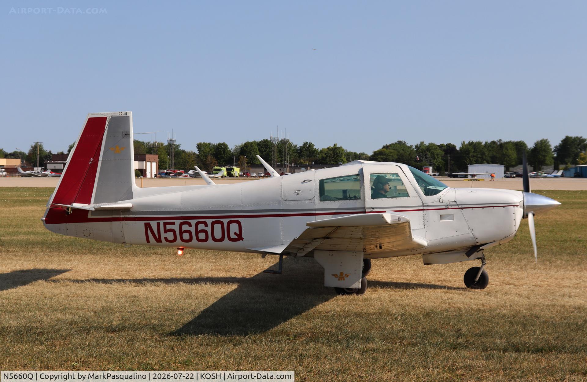 Aircraft N5660Q, 1965 Mooney M20E, c/n 686, Mooney M20E, at KOSH, photo by MarkPasqualino