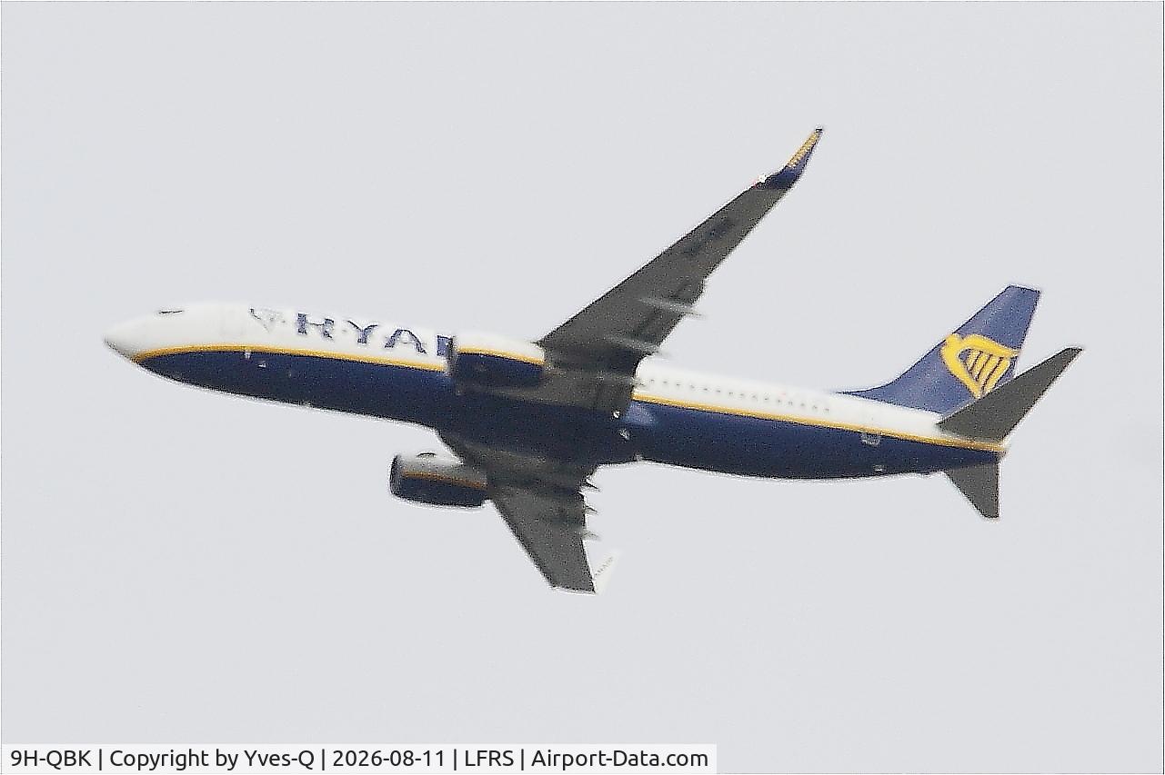Aircraft 9H-QBK, 2015 Boeing 737-8AS, c/n 44707 l/n 5638, Boeing 737-8AS, Climbing from rwy 03, Nantes-Atlantique airport (LFRS-NTE), at LFRS, photo by Yves-Q