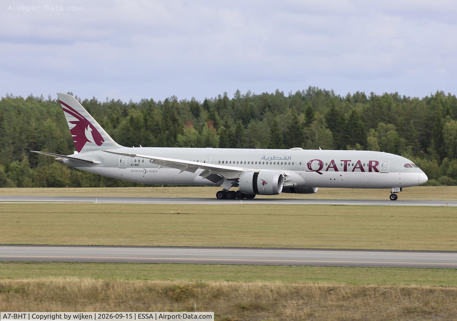 Aircraft A7-BHT, 2025 Boeing B-787-9, c/n 64228 l/n 1226, Rwy 19L, at ESSA, photo by wijken