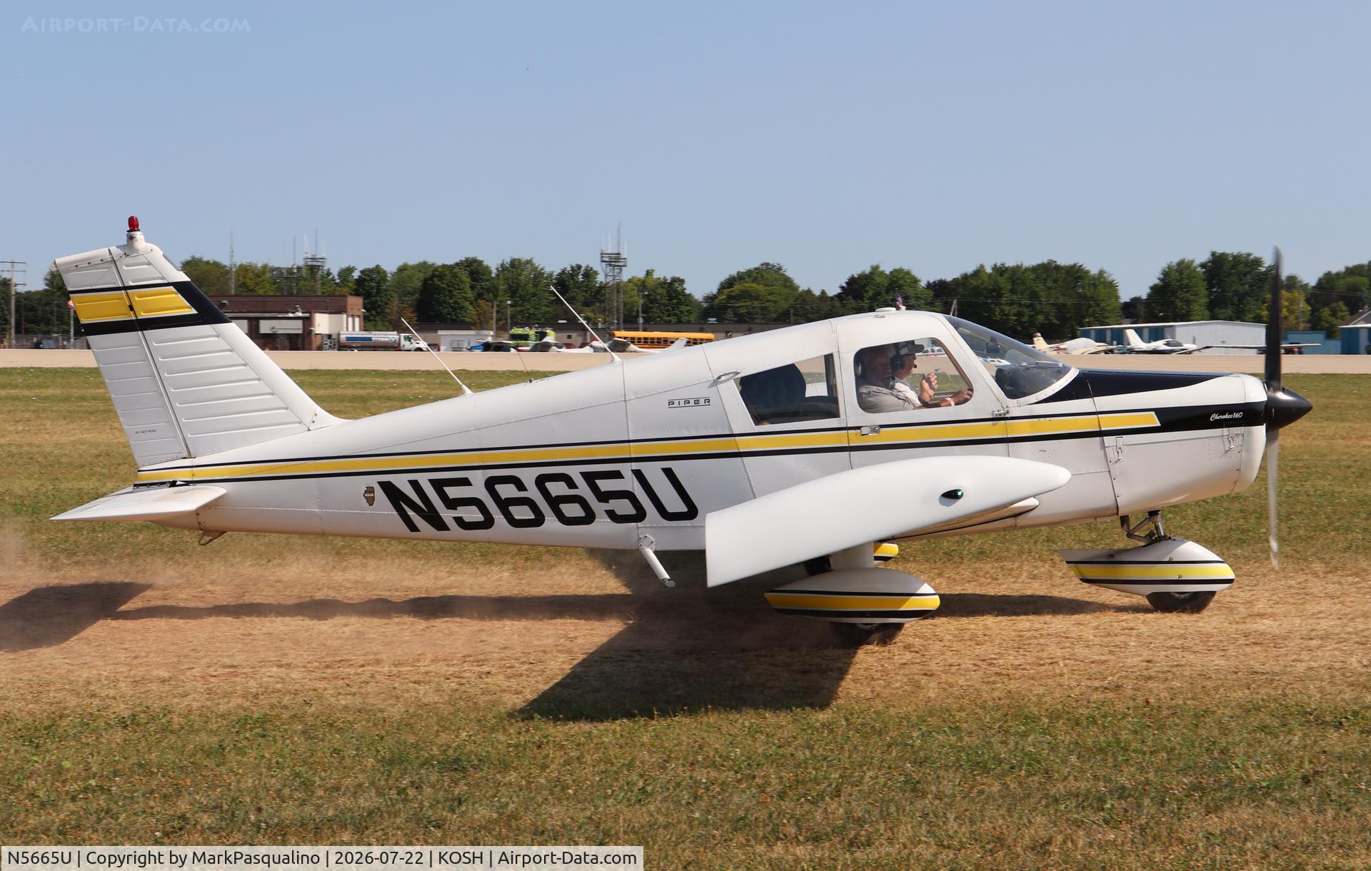 Aircraft N5665U, 1969 Piper PA-28-140, c/n 28-26462, Piper PA-28-140, at KOSH, photo by MarkPasqualino