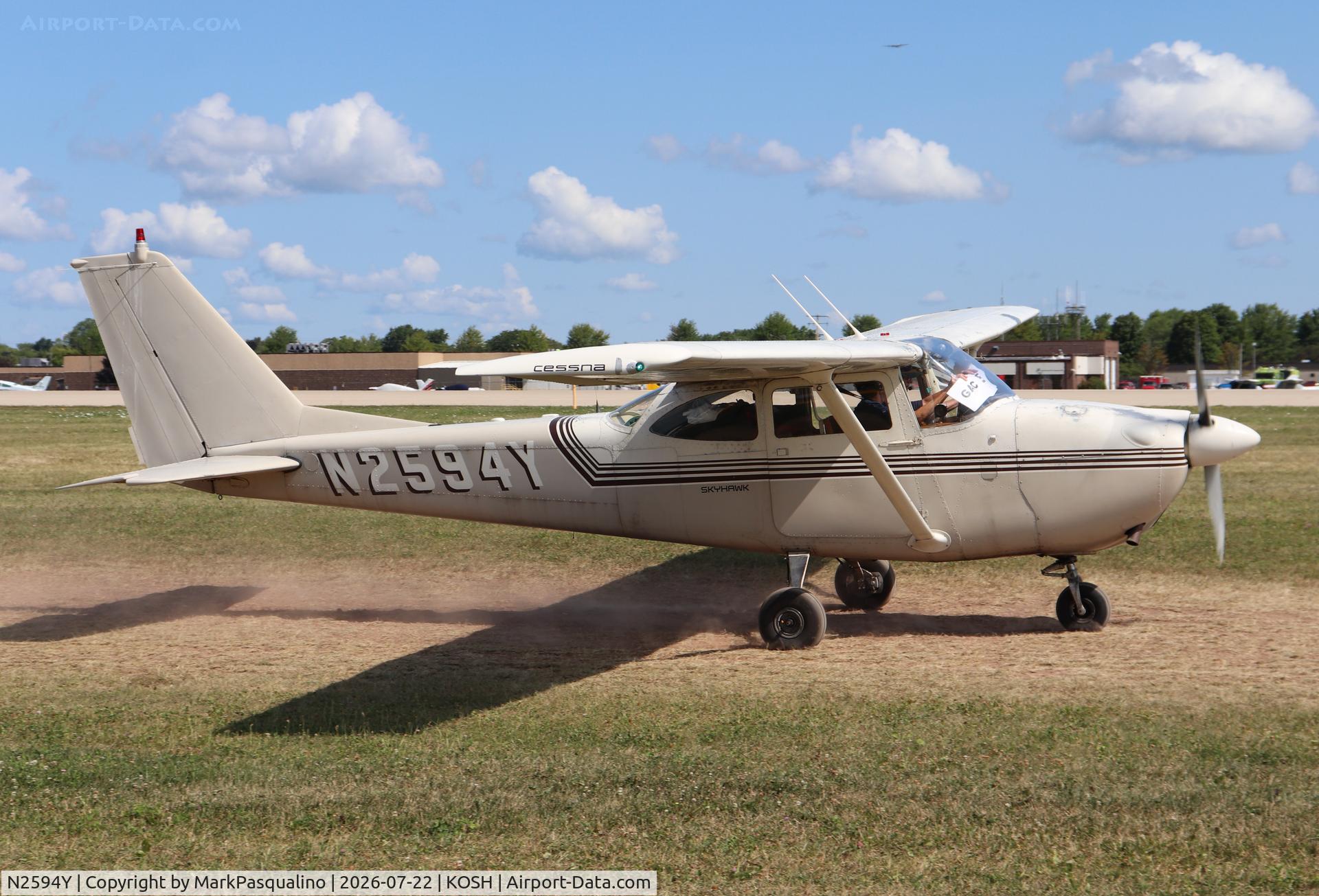 Aircraft N2594Y, 1963 Cessna 172D, c/n 17249894, Cessna 172D, at KOSH, photo by MarkPasqualino