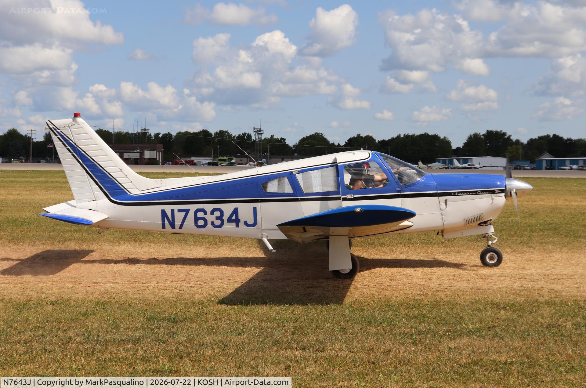 Aircraft N7643J, Piper PA-28R-180 Cherokee Arrow, c/n 28R31044, Piper PA-28R-180, at KOSH, photo by MarkPasqualino