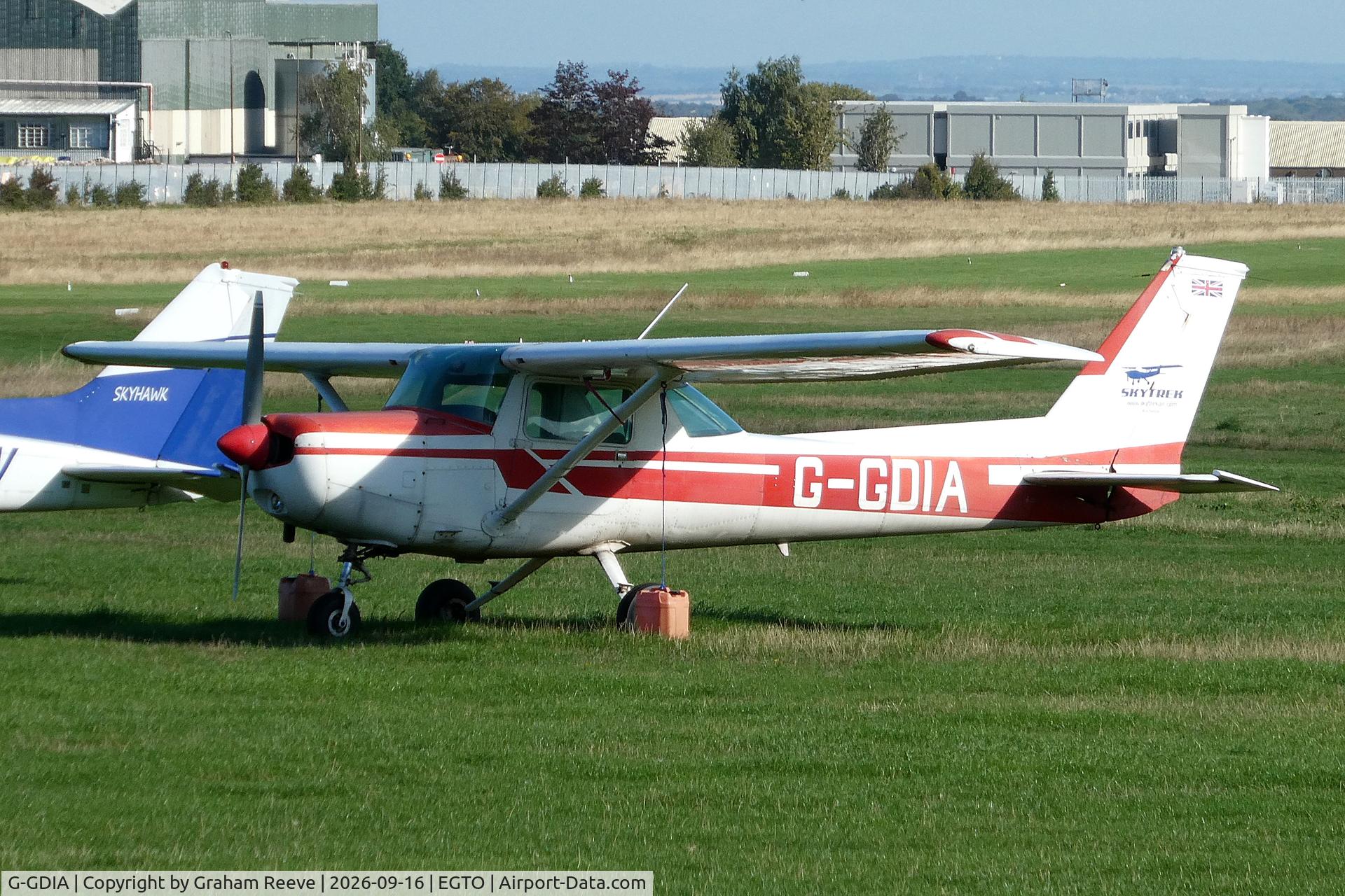 Aircraft G-GDIA, 1981 Reims Cessna F152, c/n 1895, Parked at Rochester., at EGTO, photo by Graham Reeve