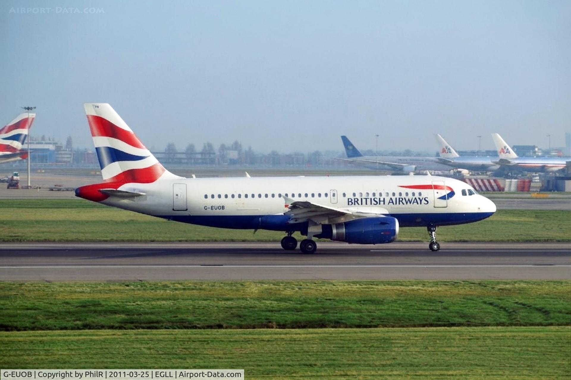 Aircraft G-EUOB, 2001 Airbus A319-131, c/n 1529, G-EUOB 2001 A319-100 BA LHR, at EGLL, photo by PhilR