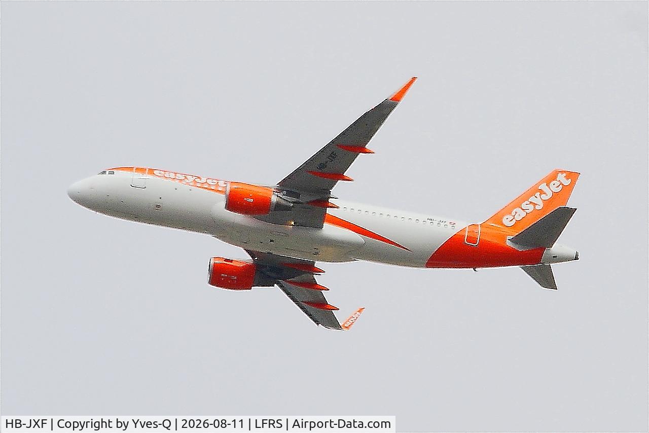 Aircraft HB-JXF, 2016 Airbus A320-214, c/n 7340, Airbus A320-214, Climbing from rwy 03, Nantes-Atlantique airport (LFRS-NTE), at LFRS, photo by Yves-Q