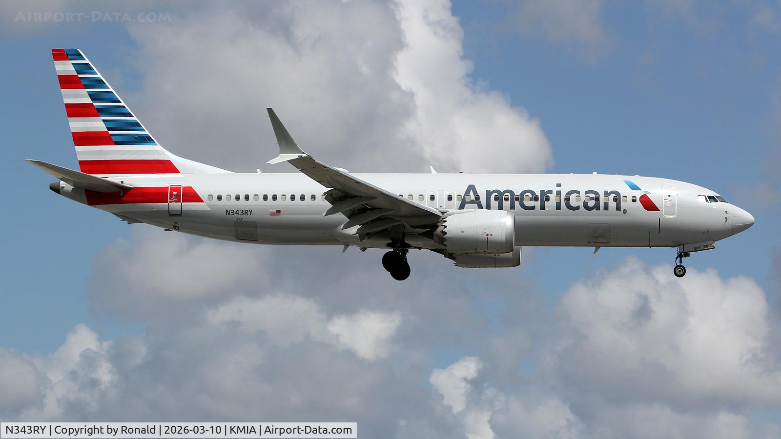 Aircraft N343RY, 2019 Boeing 737-8 MAX, c/n 44467 l/n 7355, at mia, at KMIA, photo by Ronald
