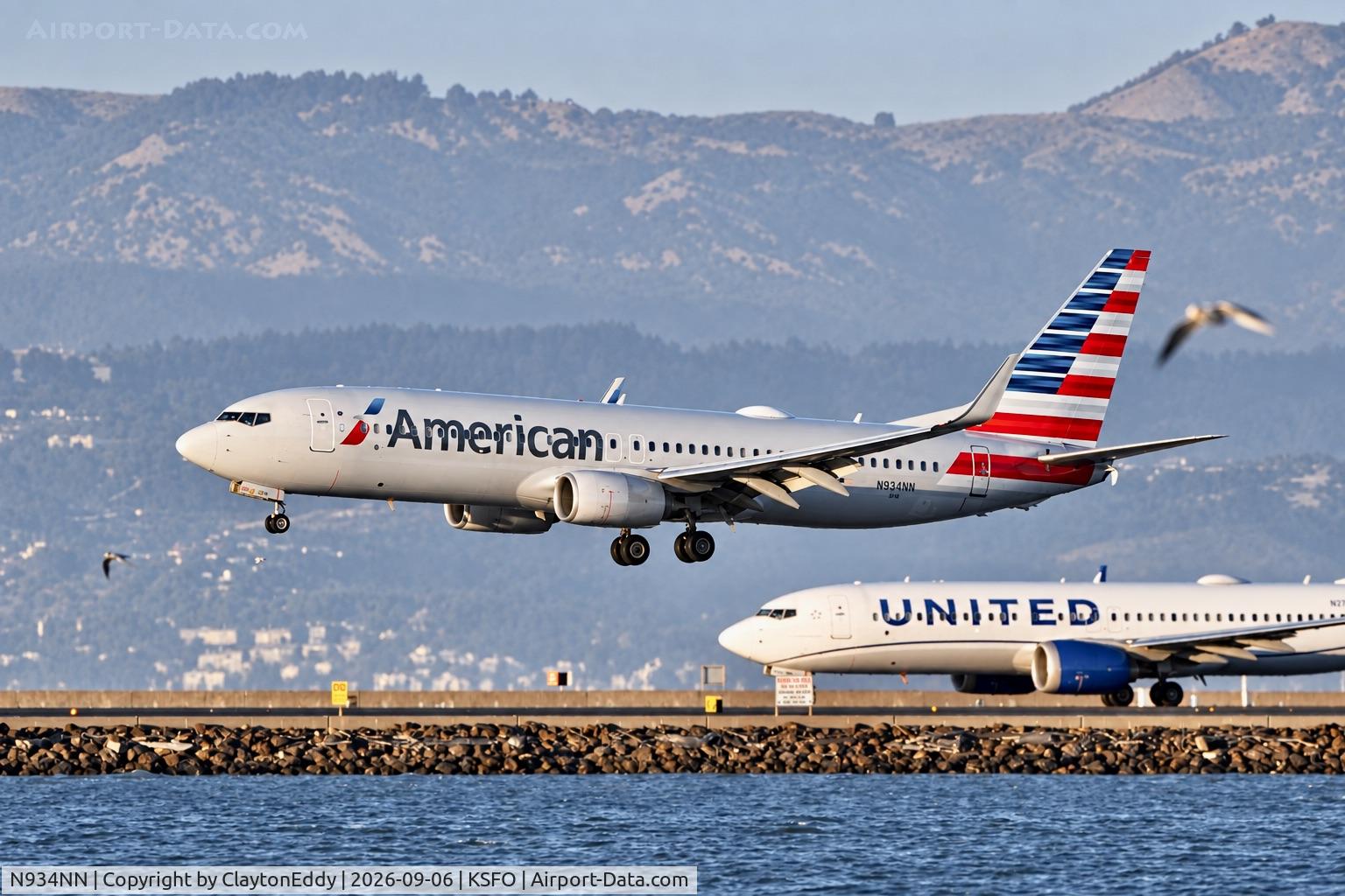 Aircraft N934NN, 2013 Boeing 737-823, c/n 33489 l/n 4558, SFO 2026., at KSFO, photo by ClaytonEddy
