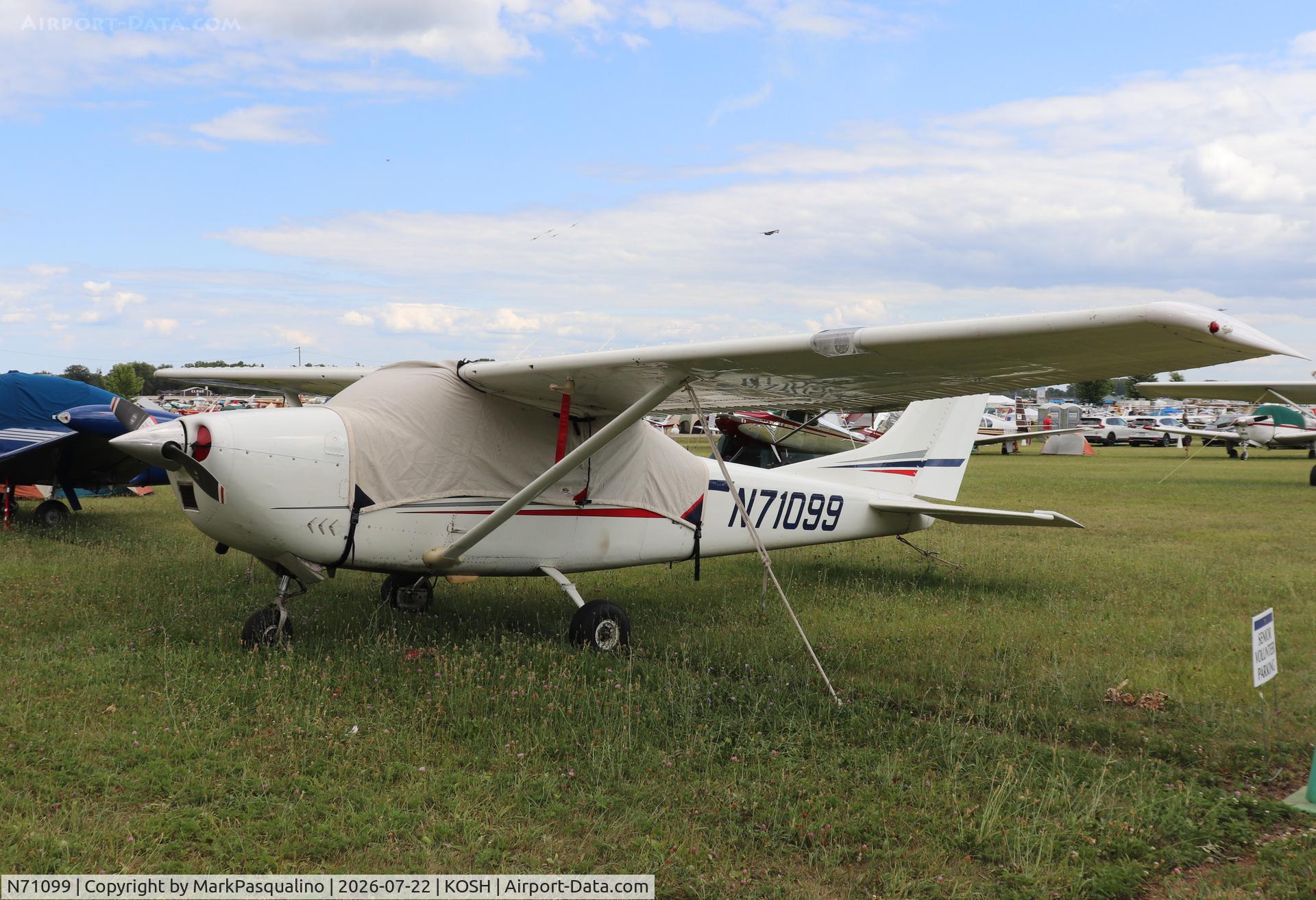 Aircraft N71099, Cessna 182M Skylane, c/n 18259495, Cessna 182M, at KOSH, photo by MarkPasqualino
