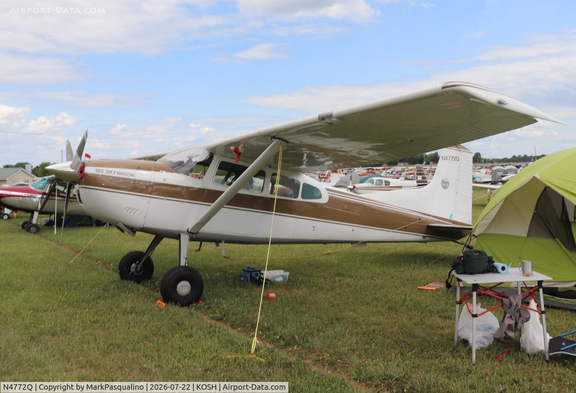 Aircraft N4772Q, 1967 Cessna A185E Skywagon 185, c/n 185-1239, Cessna A185E, at KOSH, photo by MarkPasqualino