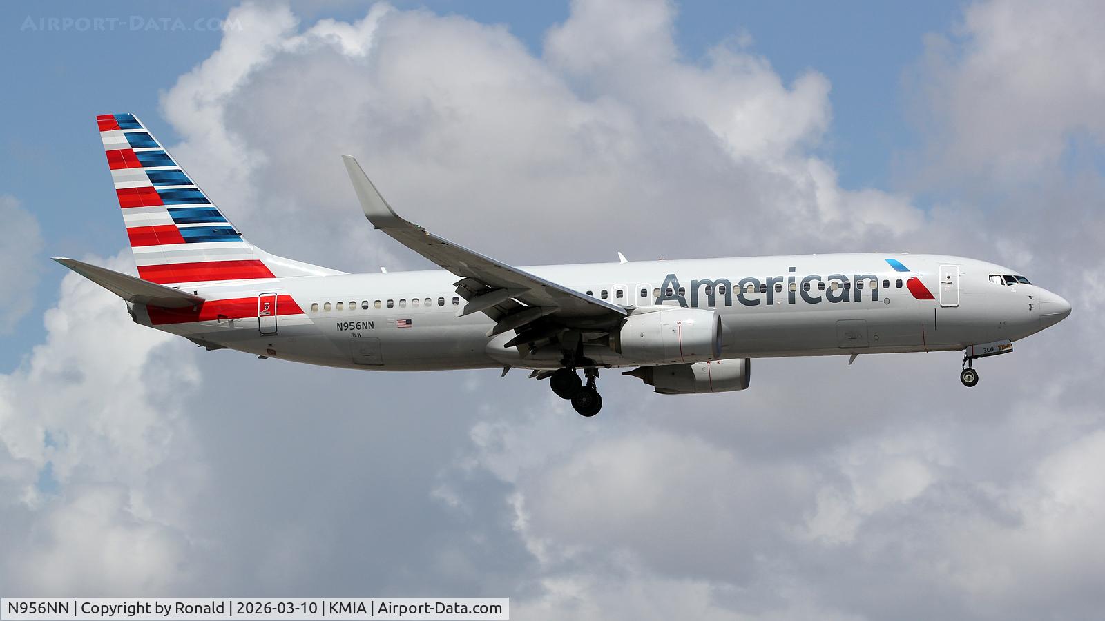 Aircraft N956NN, 2014 Boeing 737-823, c/n 31200 l/n 5024, at mia, at KMIA, photo by Ronald