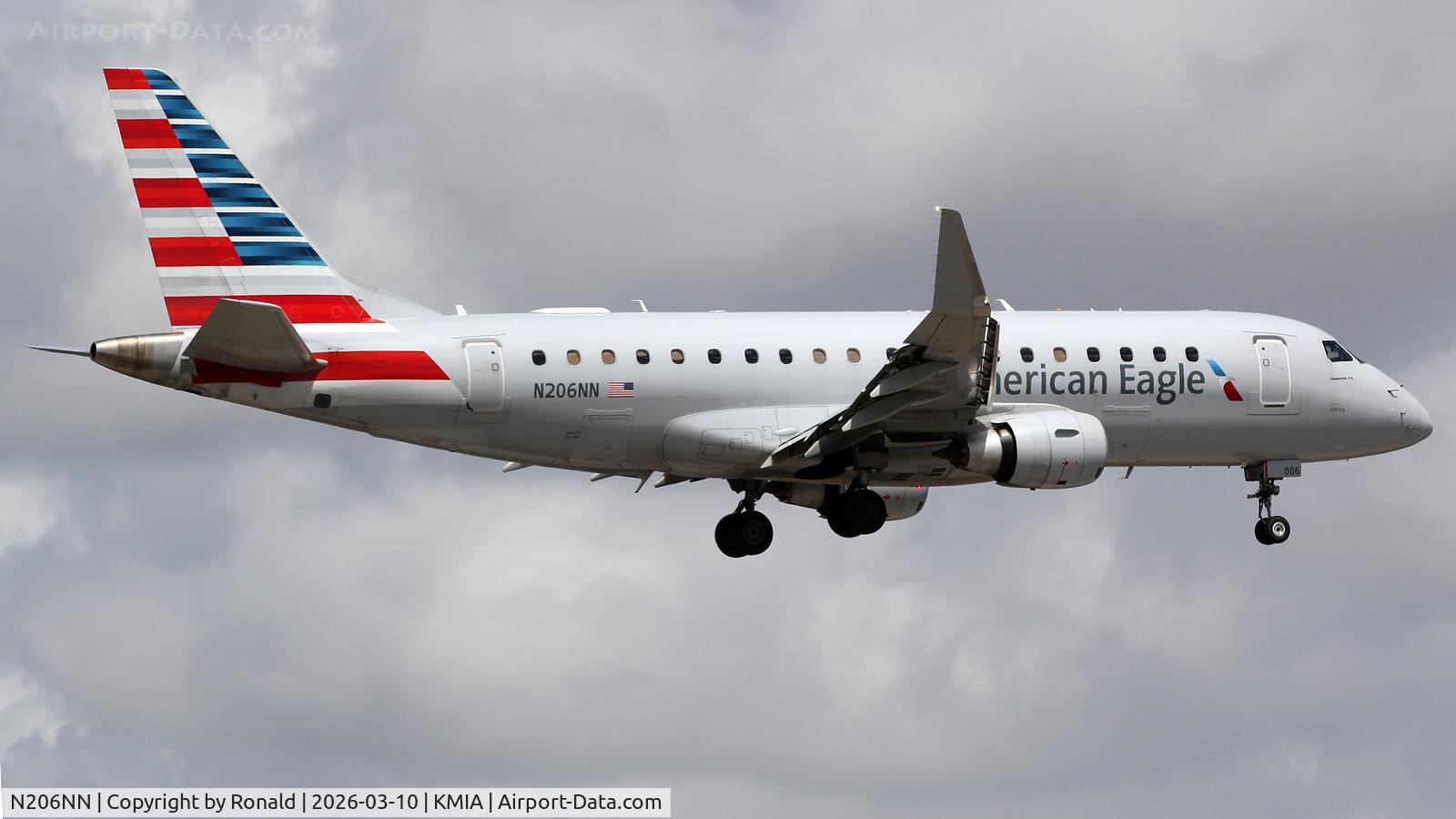 Aircraft N206NN, 2015 Embraer 175LR (ERJ-170-200LR), c/n 17000489, at mia, at KMIA, photo by Ronald