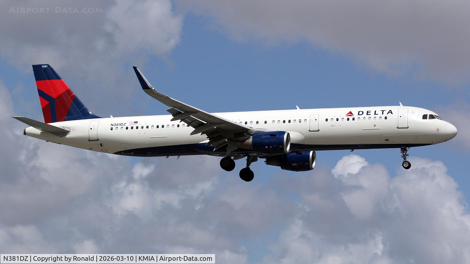 Aircraft N381DZ, 2019 Airbus A321-211, c/n 8859, at mia, at KMIA, photo by Ronald