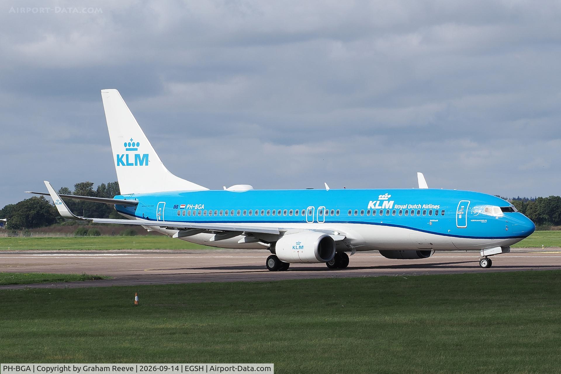 Aircraft PH-BGA, 2008 Boeing 737-8K2, c/n 37593 l/n 2569, Departing from Norwich., at EGSH, photo by Graham Reeve