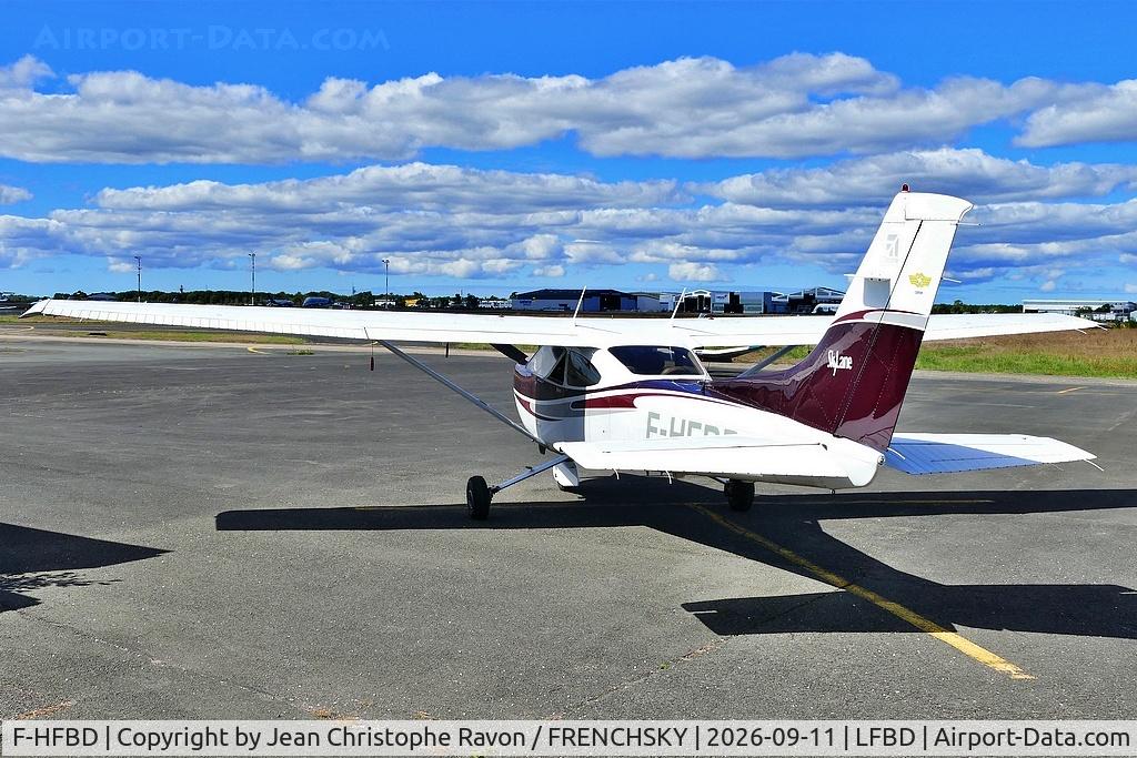 Aircraft F-HFBD, 2004 Cessna 182T Skylane, c/n 18281443, Skylane, at LFBD, photo by Jean Christophe Ravon / FRENCHSKY