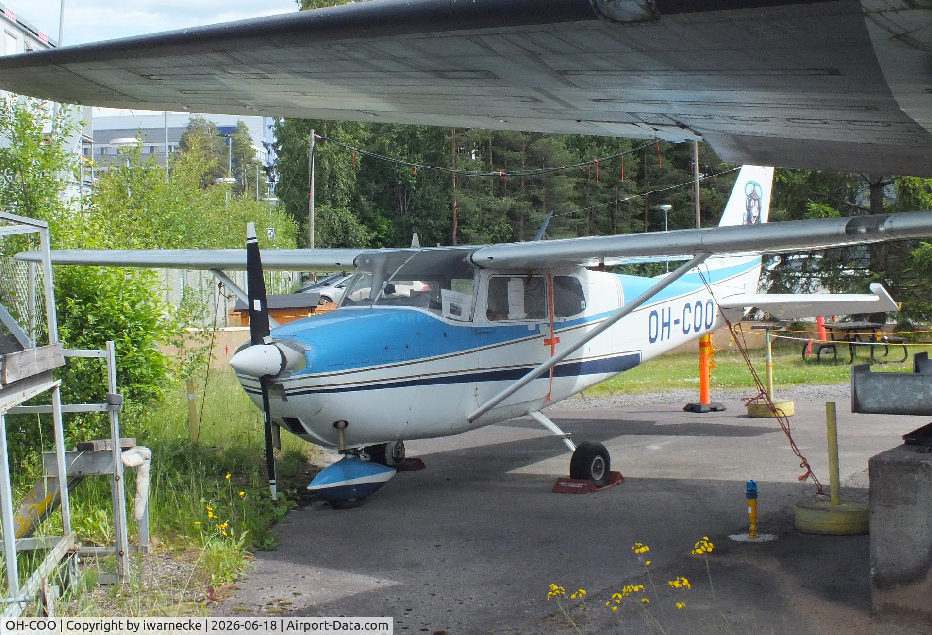 Aircraft OH-COO, Cessna 172C Skyhawk, c/n 48855, Cessna 172C Skyhawk at the Suomen Ilmailumuseo (Finnish Aviation Museum), Vantaa, photo by iwarnecke