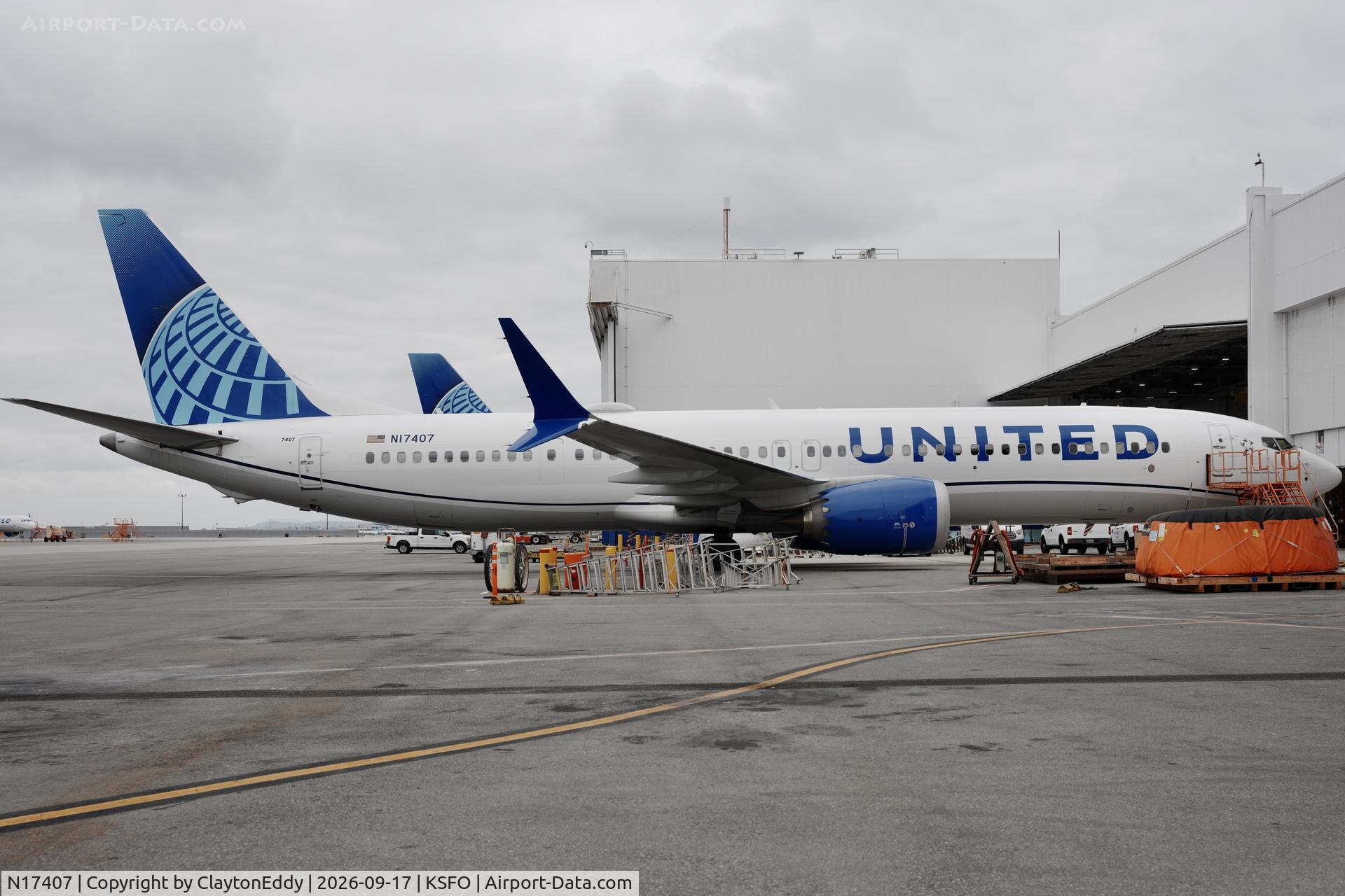 Aircraft N17407, 2025 Boeing 737-9 MAX, c/n 68816 l/n 9228, SFO 2026, at KSFO, photo by ClaytonEddy