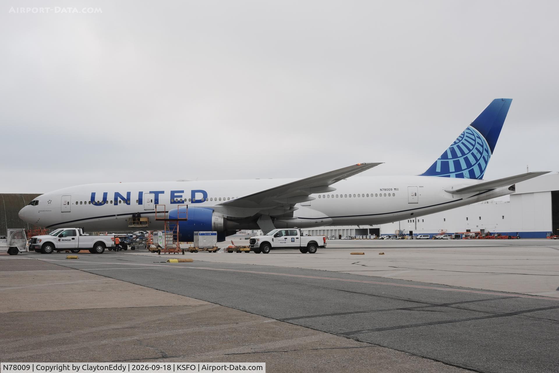 Aircraft N78009, 1999 Boeing 777-224, c/n 29479, SFO 2026, at KSFO, photo by ClaytonEddy