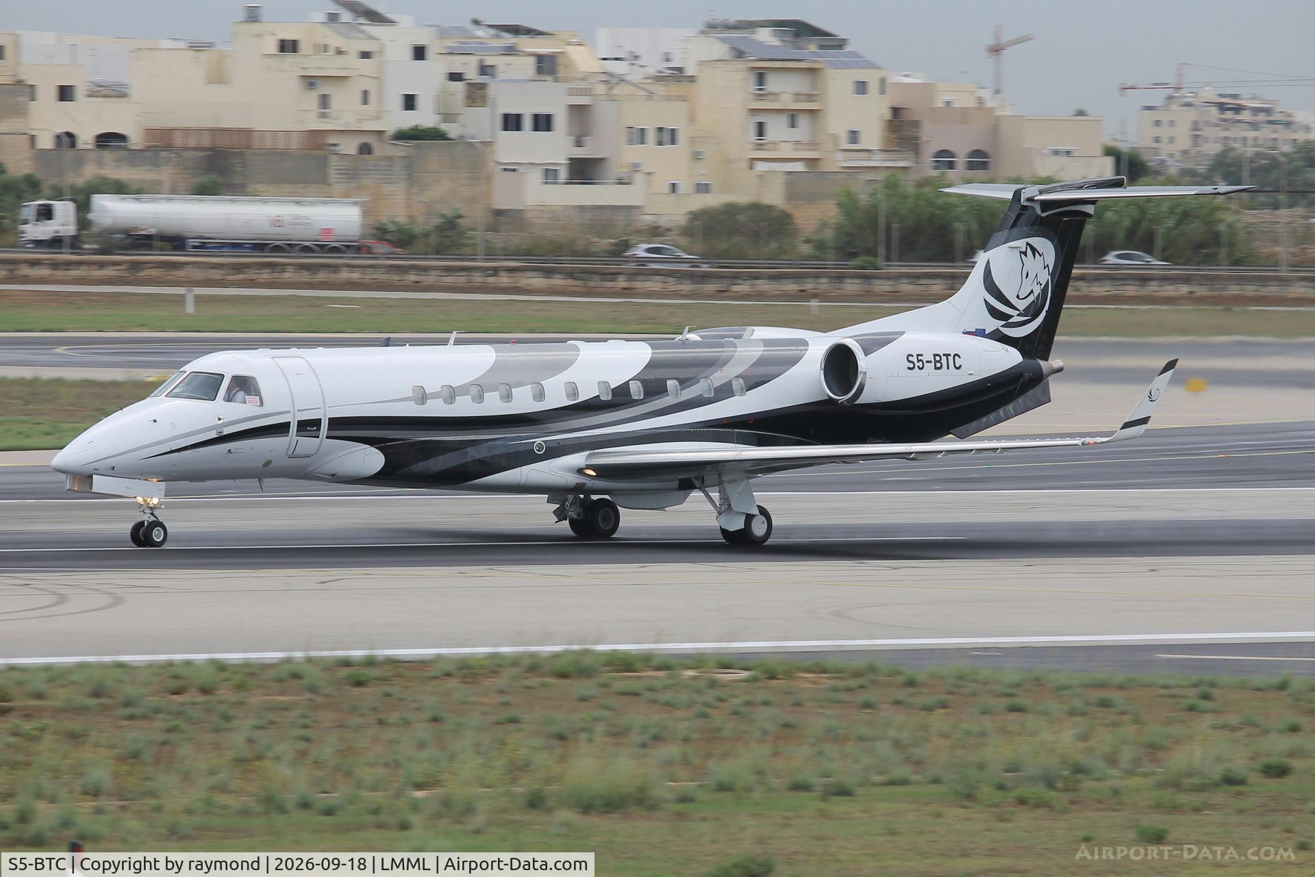 Aircraft S5-BTC, 2025 Embraer EMB-135BJ Legacy 600, c/n 14501100, Embraer EMB-135BJ Legacy 600 reg S5-BTC of Fox Aviation Slovenia rolling RW31 departing from Malta., at LMML, photo by raymond