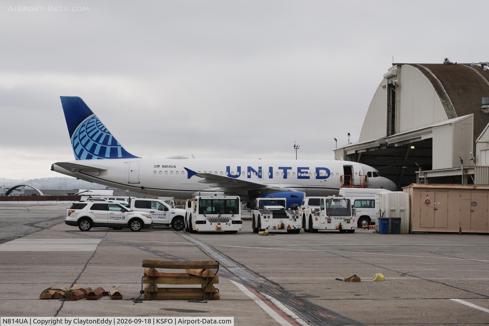 Aircraft N814UA, 1998 Airbus A319-131, c/n 862, SFO 2026, at KSFO, photo by ClaytonEddy