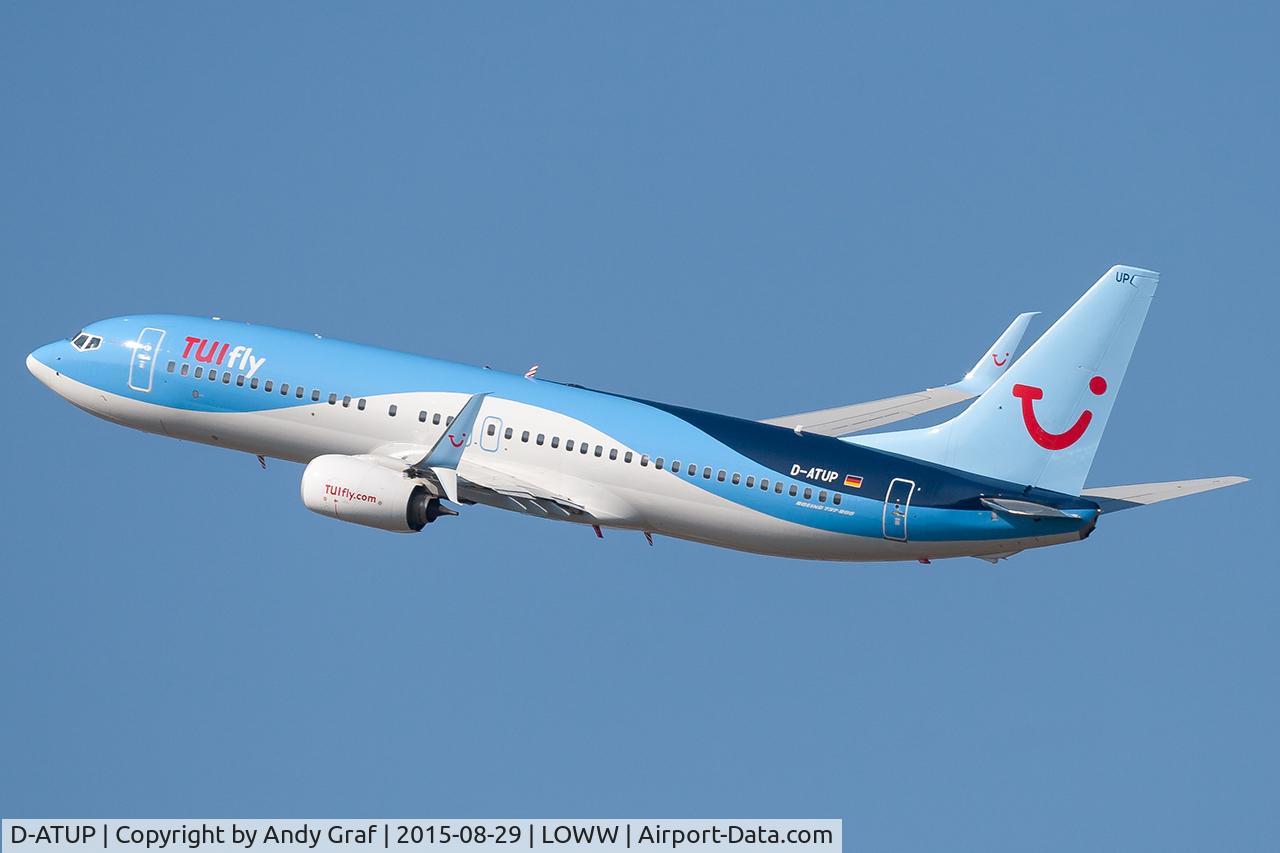 Aircraft D-ATUP, 2015 Boeing 737-8K5, c/n 41662 l/n 5340, TUI 737-800, at LOWW, photo by Andy Graf