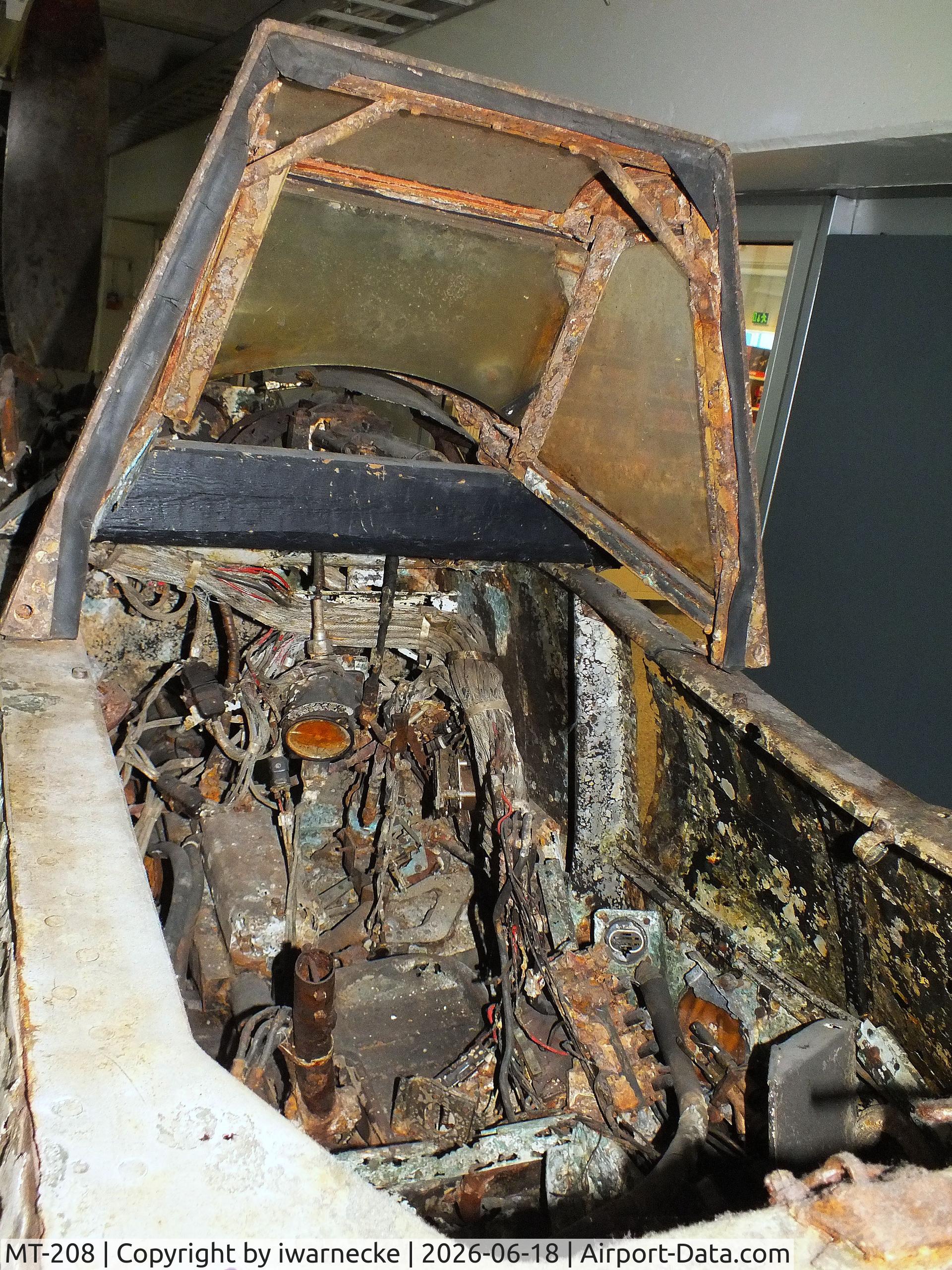 Aircraft MT-208, Messerschmitt Bf-109G-2, c/n 14743, Messerschmitt Bf 109G-2 wreck (front fuselage only) at the Suomen Ilmailumuseo (Finnish Aviation Museum), Vantaa #c, photo by iwarnecke