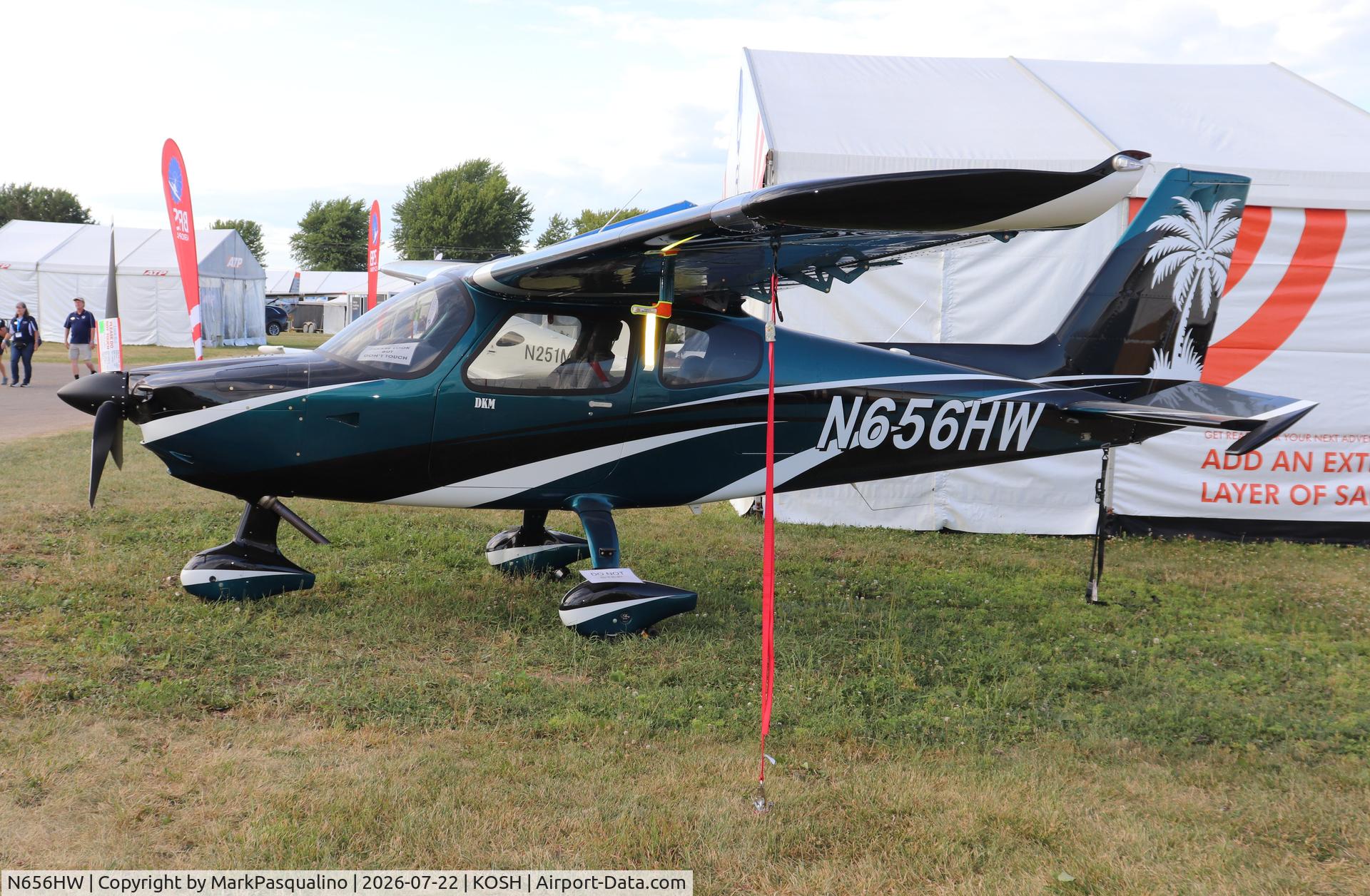 Aircraft N656HW, Daniel Moody SLING HW, c/n 088GQ, Sling HW, at KOSH, photo by MarkPasqualino
