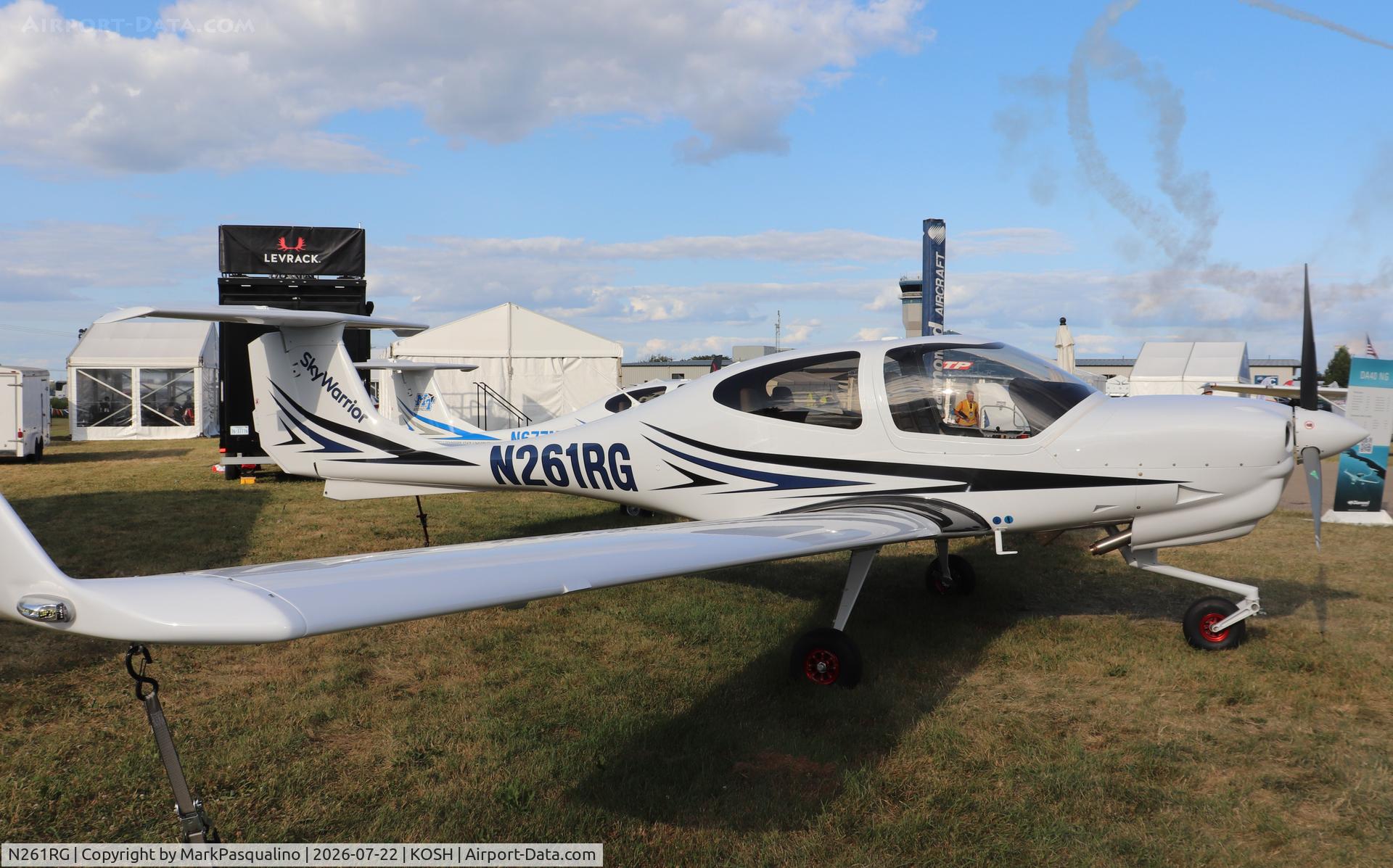 Aircraft N261RG, Diamond DA 40 NG, c/n 40.NC352, Diamond DA 40 NG, at KOSH, photo by MarkPasqualino