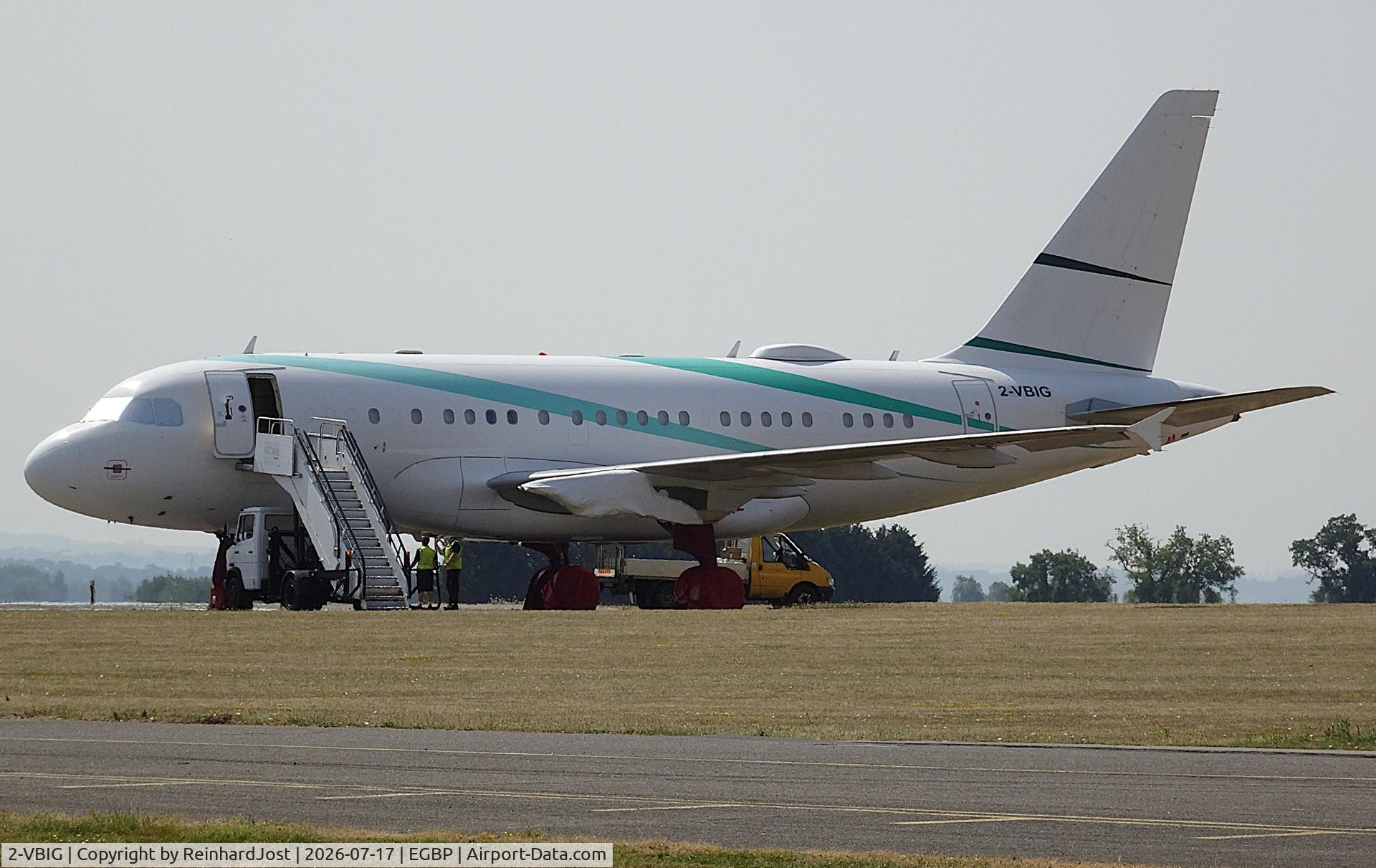 Aircraft 2-VBIG, Airbus ACJ318 (A318-112/CJ), c/n 3288, Guernsey-registered ACJ318 without engines being dismantled at Kemble-Cotswold, UK, at EGBP, photo by ReinhardJost