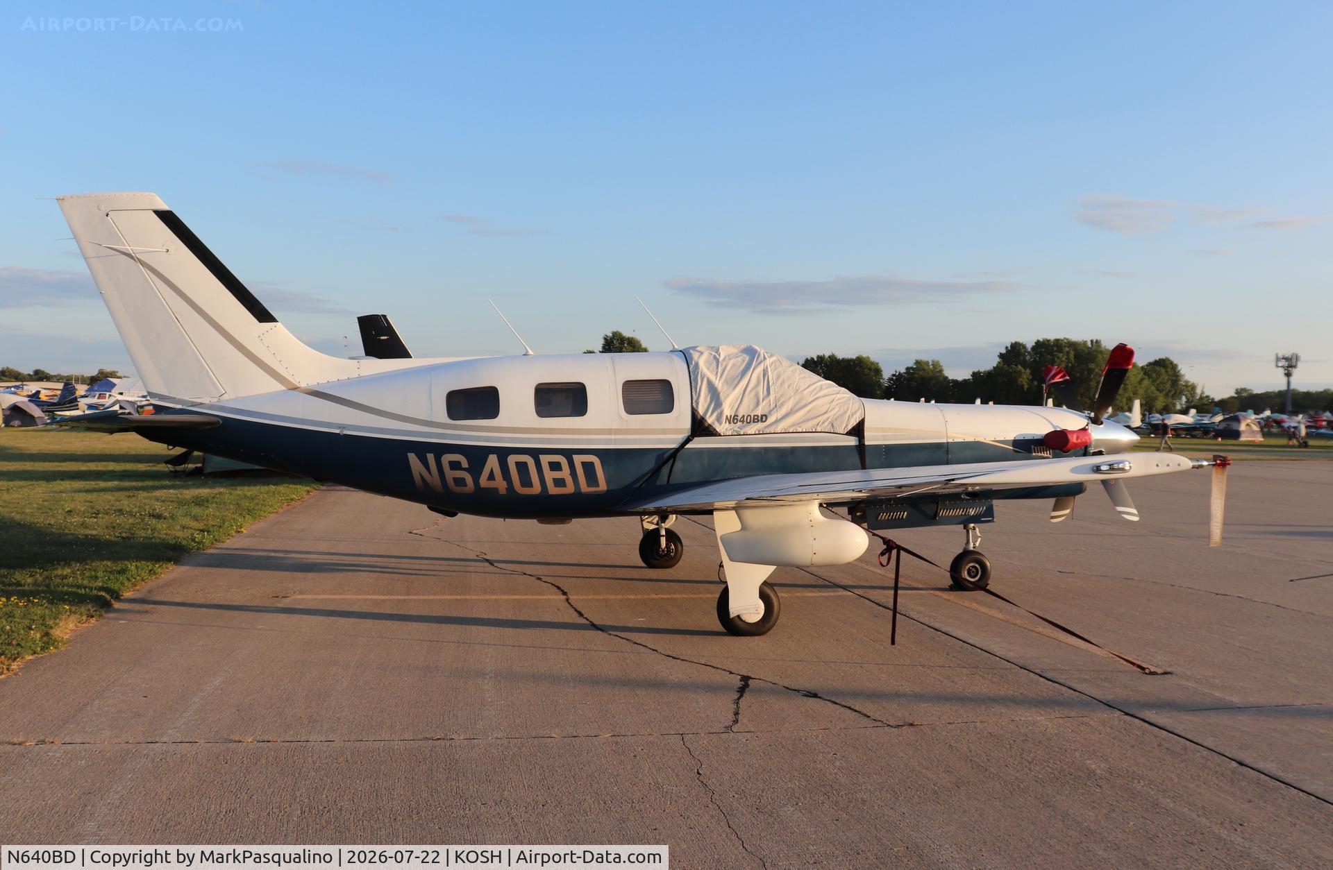 Aircraft N640BD, 1990 Piper PA-46-350P Malibu Mirage, c/n 4622095, Piper PA-46-350P, at KOSH, photo by MarkPasqualino