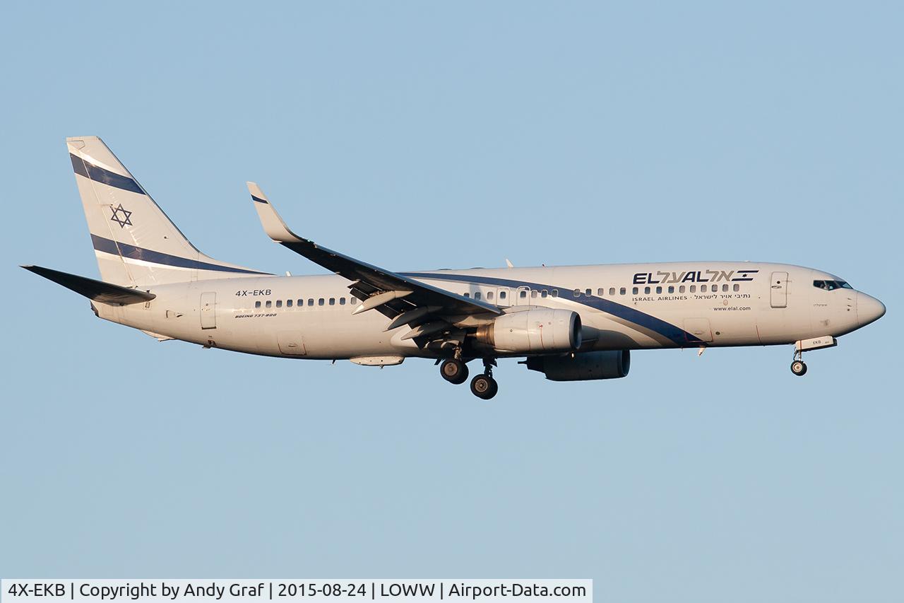 Aircraft 4X-EKB, 1999 Boeing 737-858, c/n 29958 l/n 249, El Al 737-800, at LOWW, photo by Andy Graf