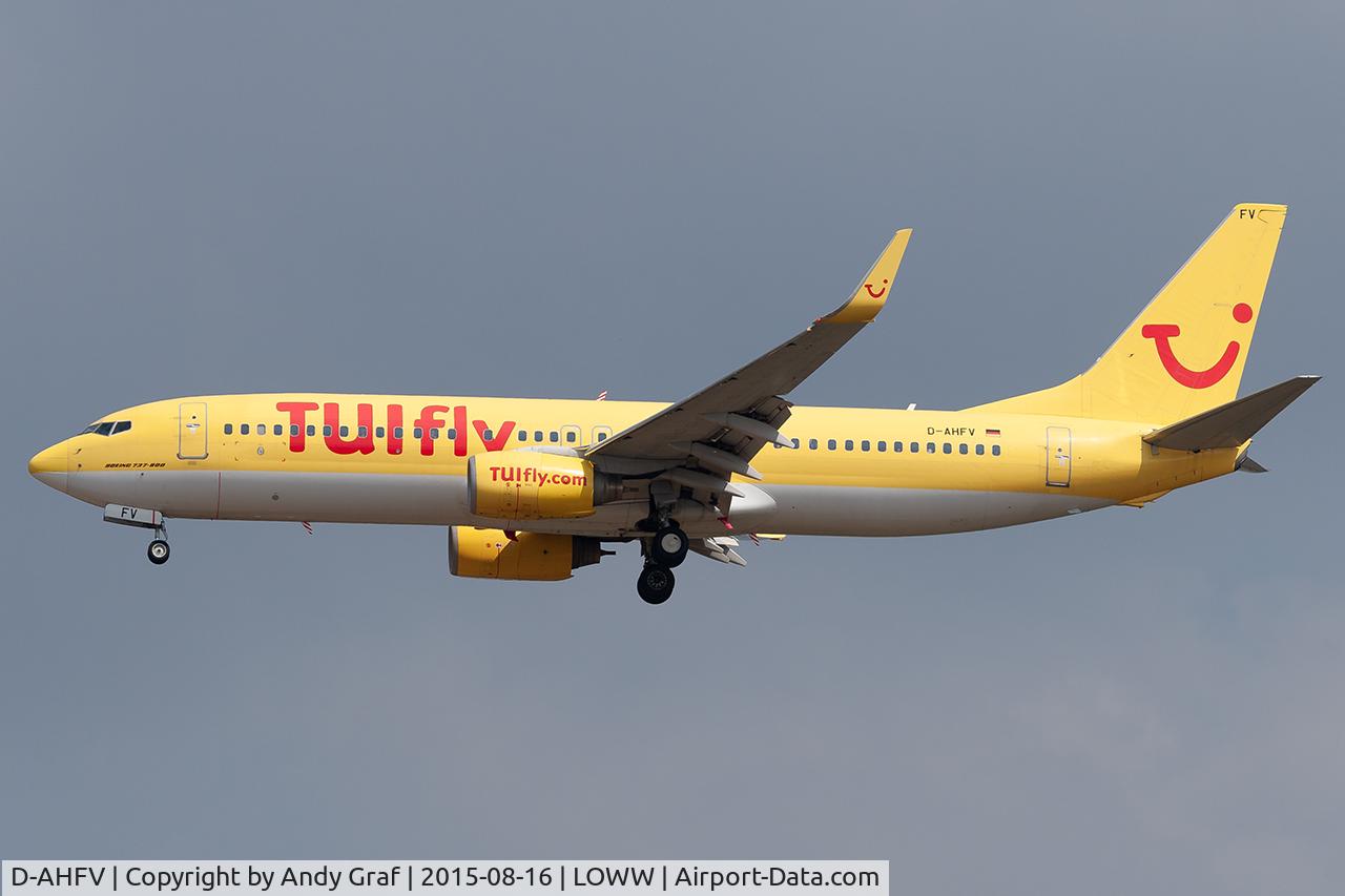 Aircraft D-AHFV, 2000 Boeing 737-8K5, c/n 30415 l/n 719, TUI 737-800, at LOWW, photo by Andy Graf