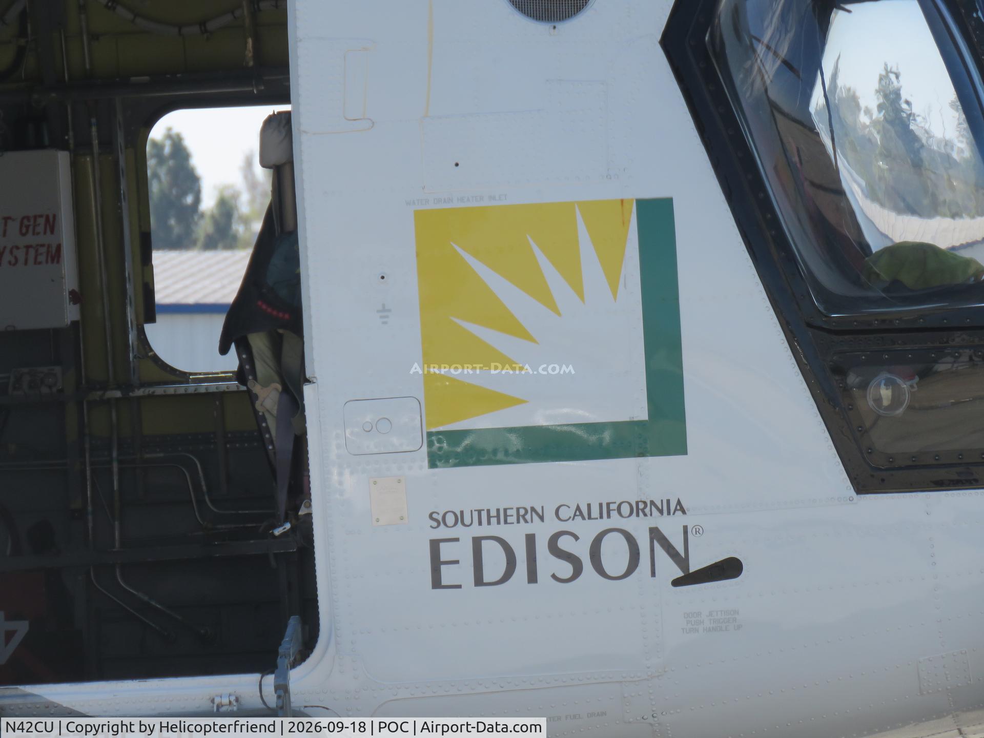 Aircraft N42CU, 1992 Boeing Vertol CH-47D Chinook, c/n M.3419, Servicing Edison, at POC, photo by Helicopterfriend