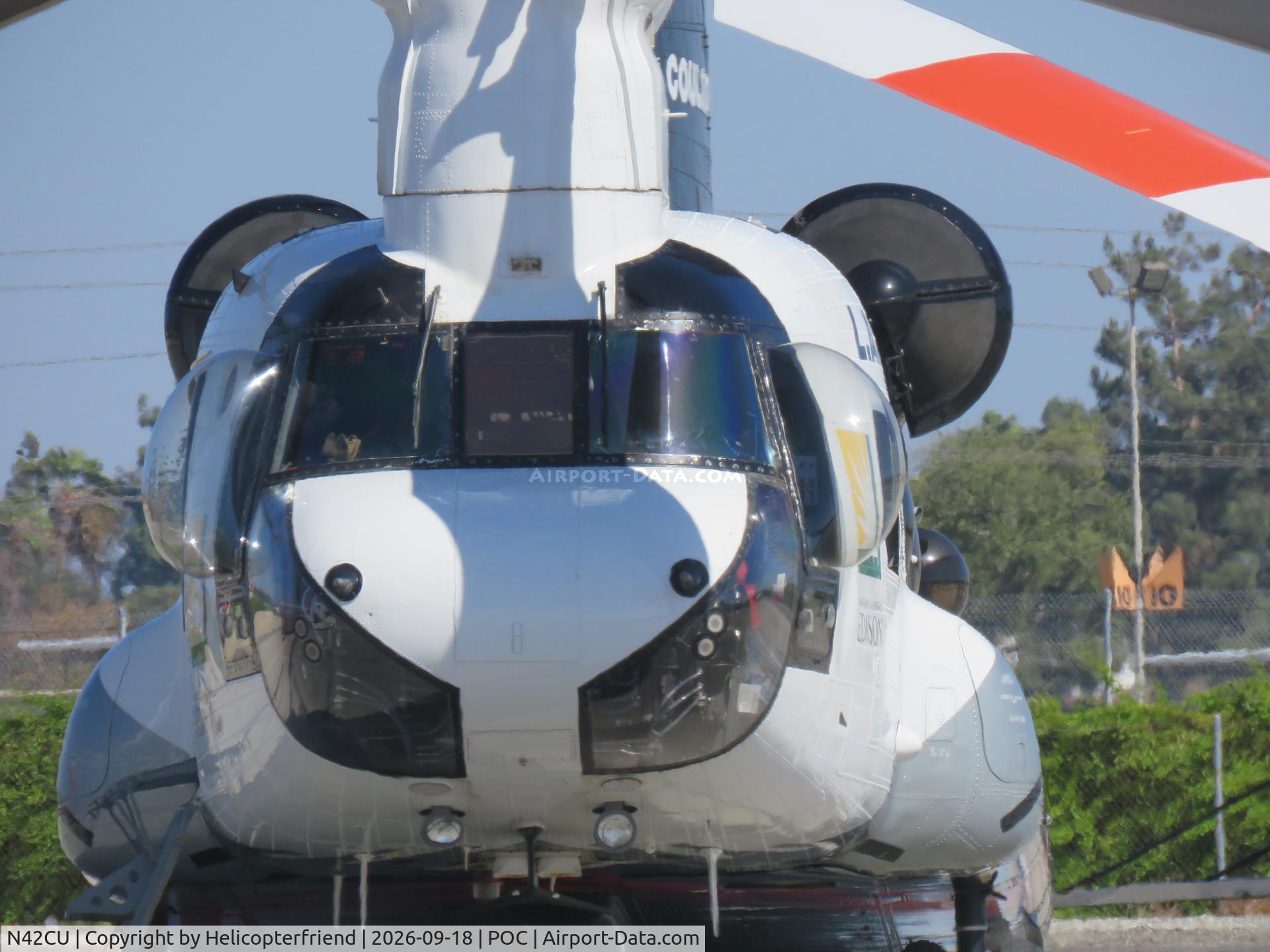 Aircraft N42CU, 1992 Boeing Vertol CH-47D Chinook, c/n M.3419, 2 Lycoming T55-GA-712, at POC, photo by Helicopterfriend